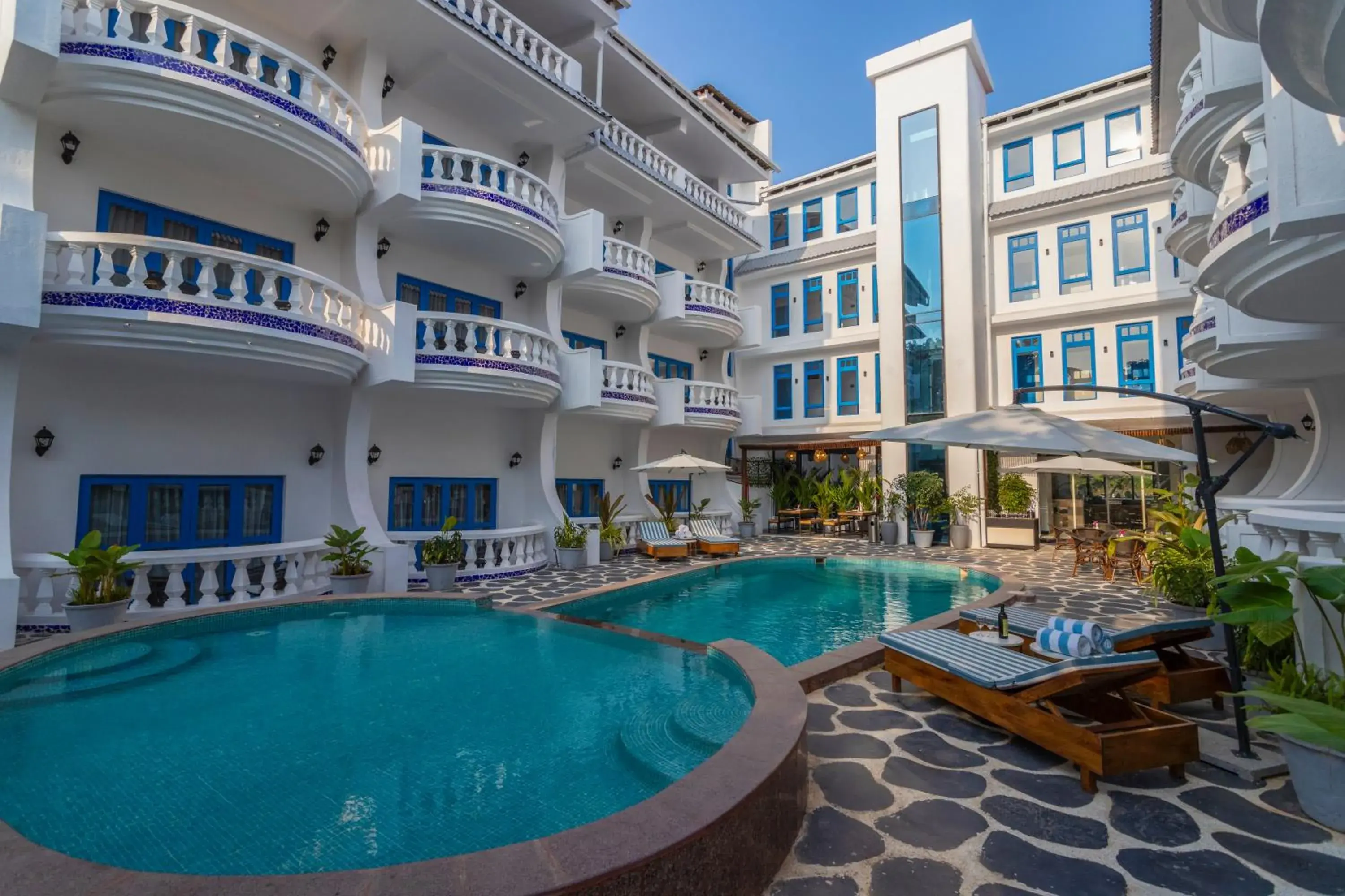 Property building in Azalea by Stone Wood Premier Property building in Azalea by Stone Wood Premier