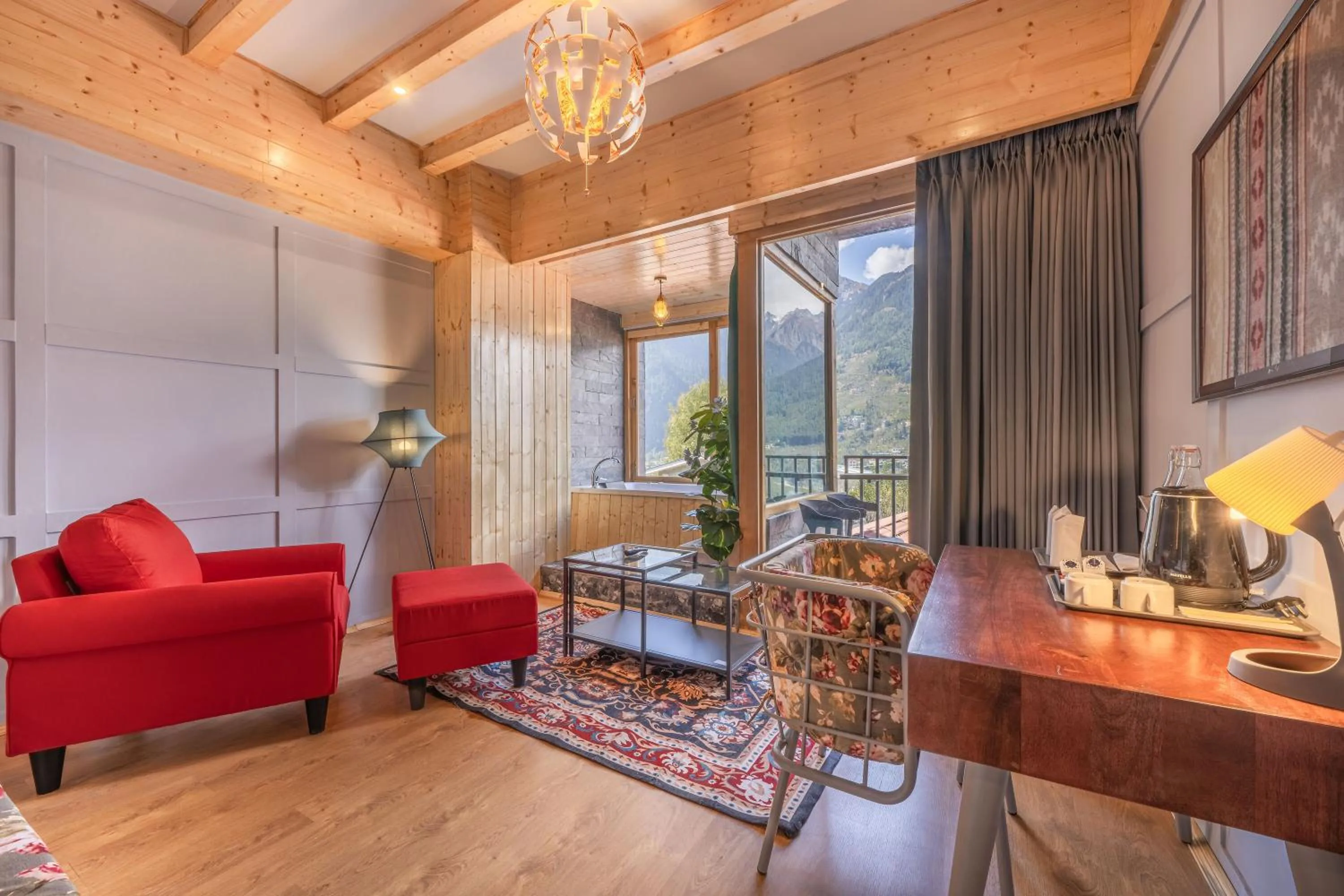 TV and multimedia in Echor Himalayan Heights Luxe Manali