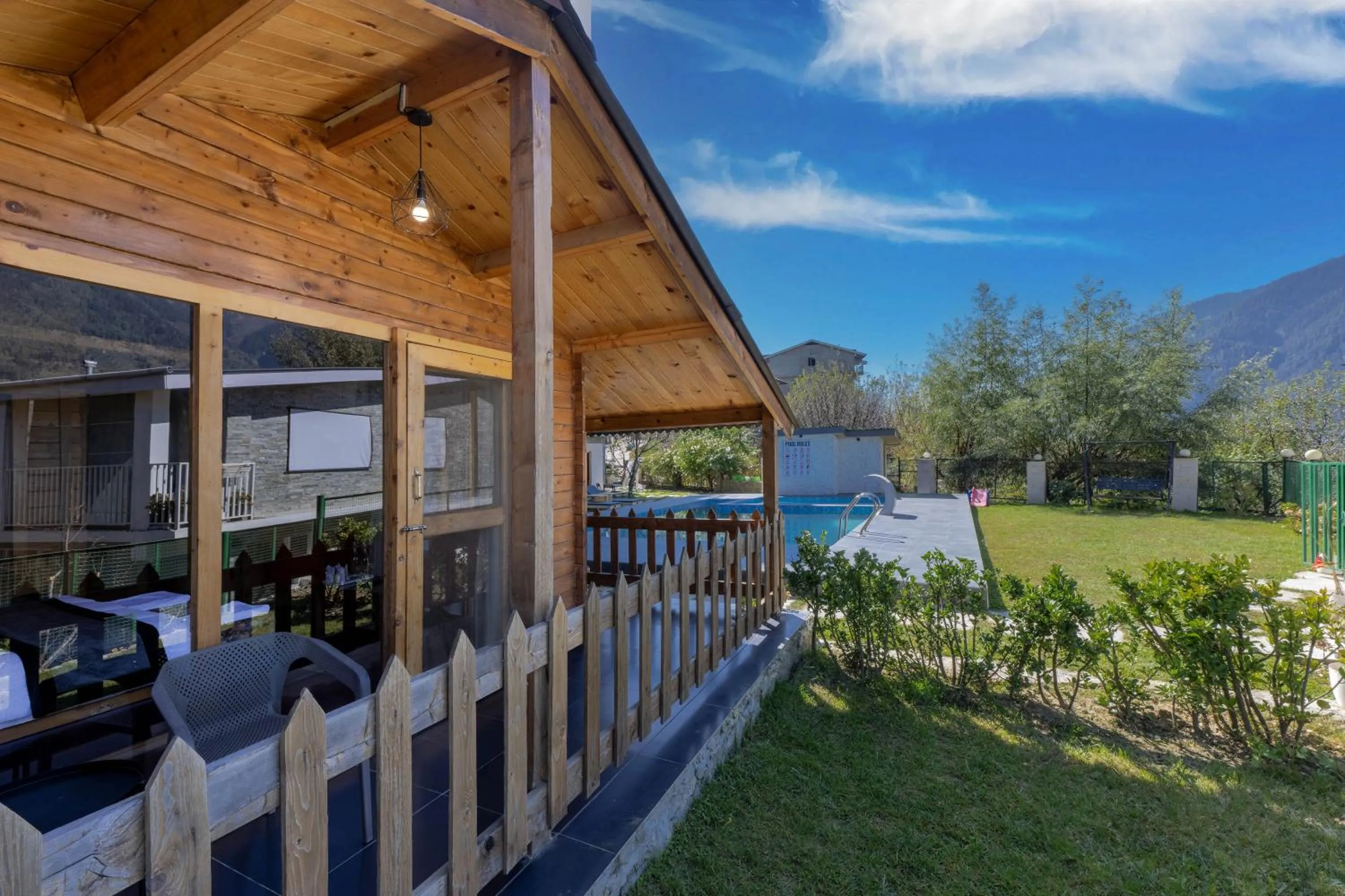 Patio in Echor Himalayan Heights Luxe Manali