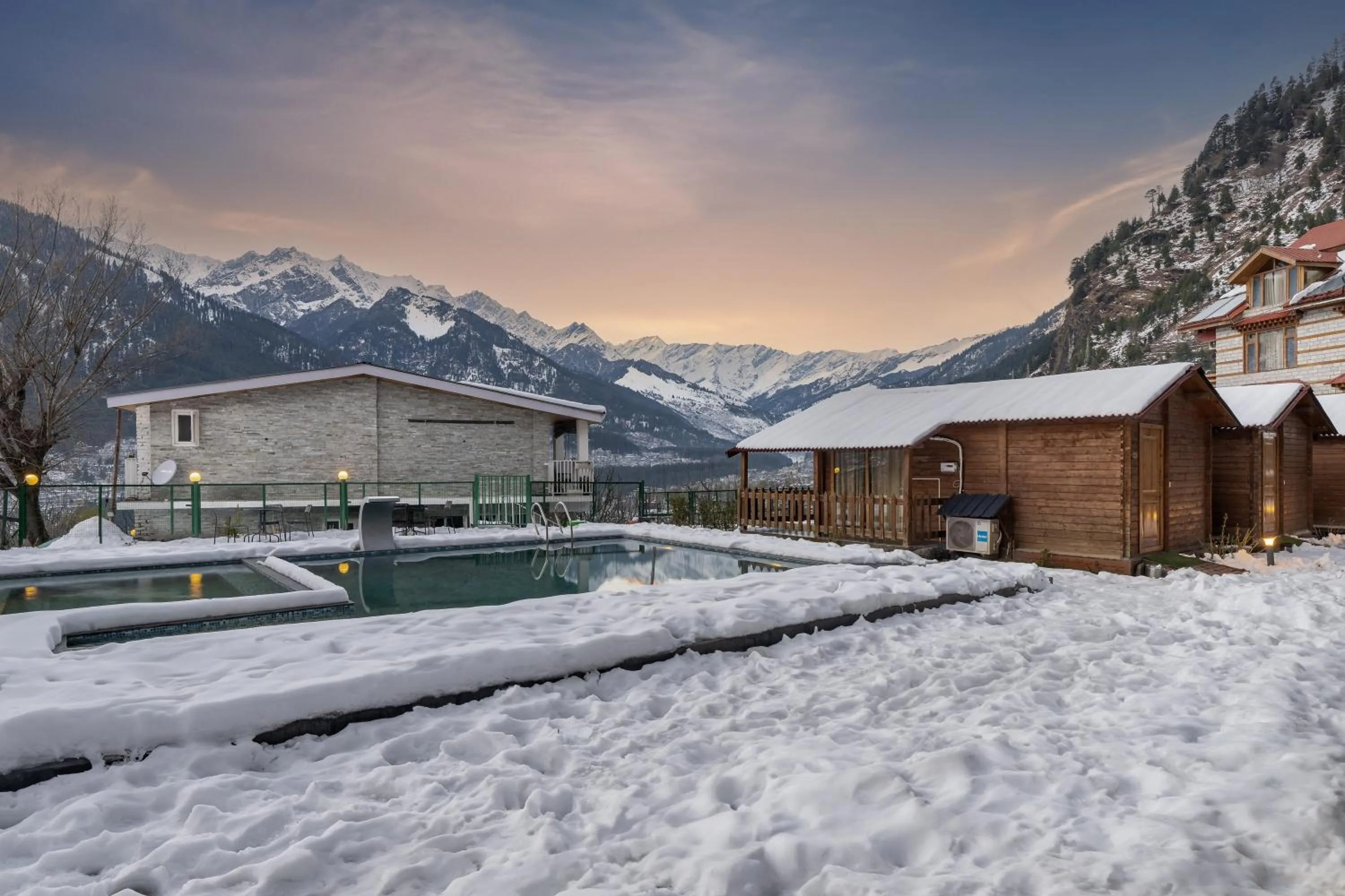 Property building in Echor Himalayan Heights Luxe Manali