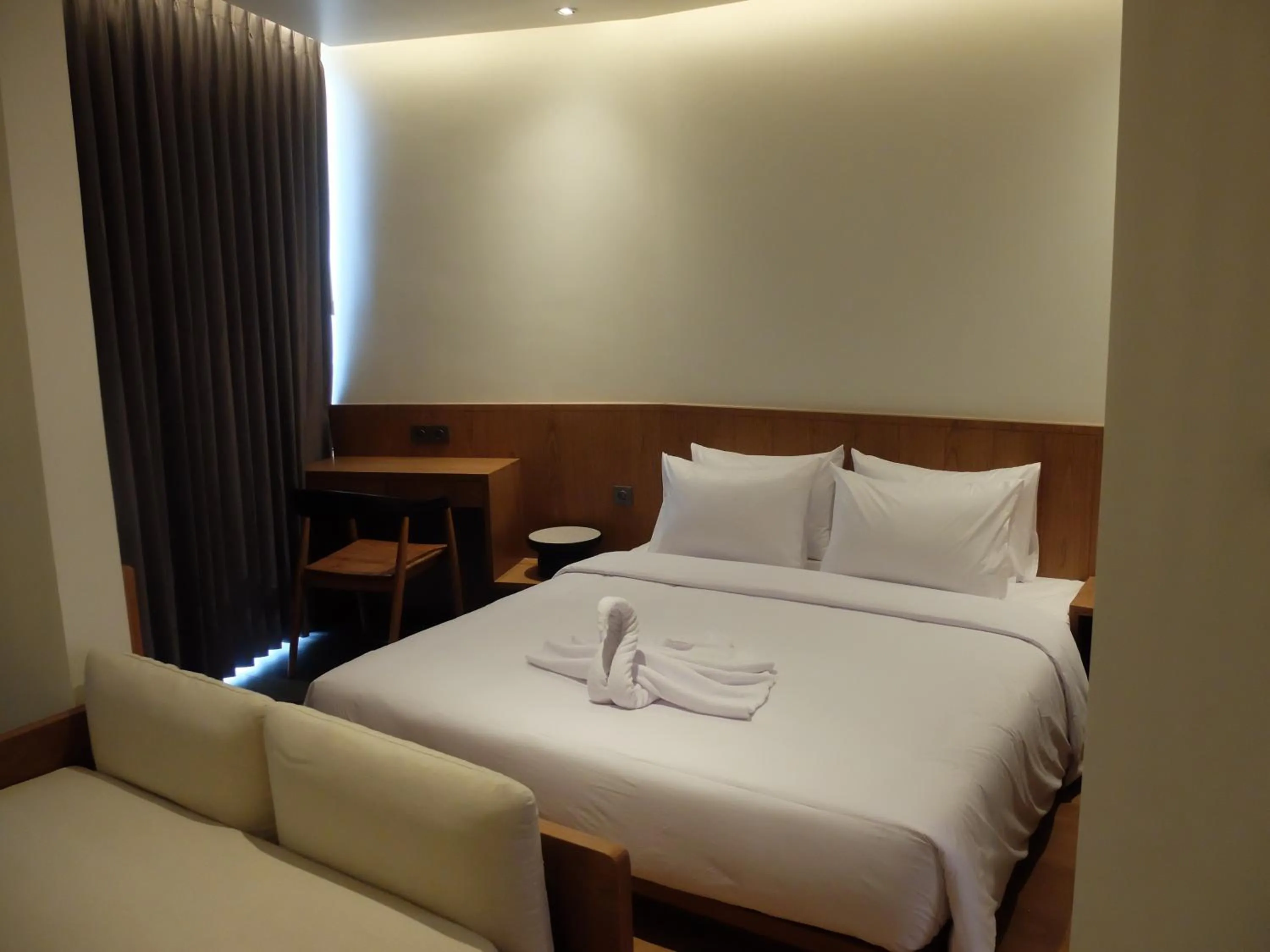 The Fields Hotel and Apartment