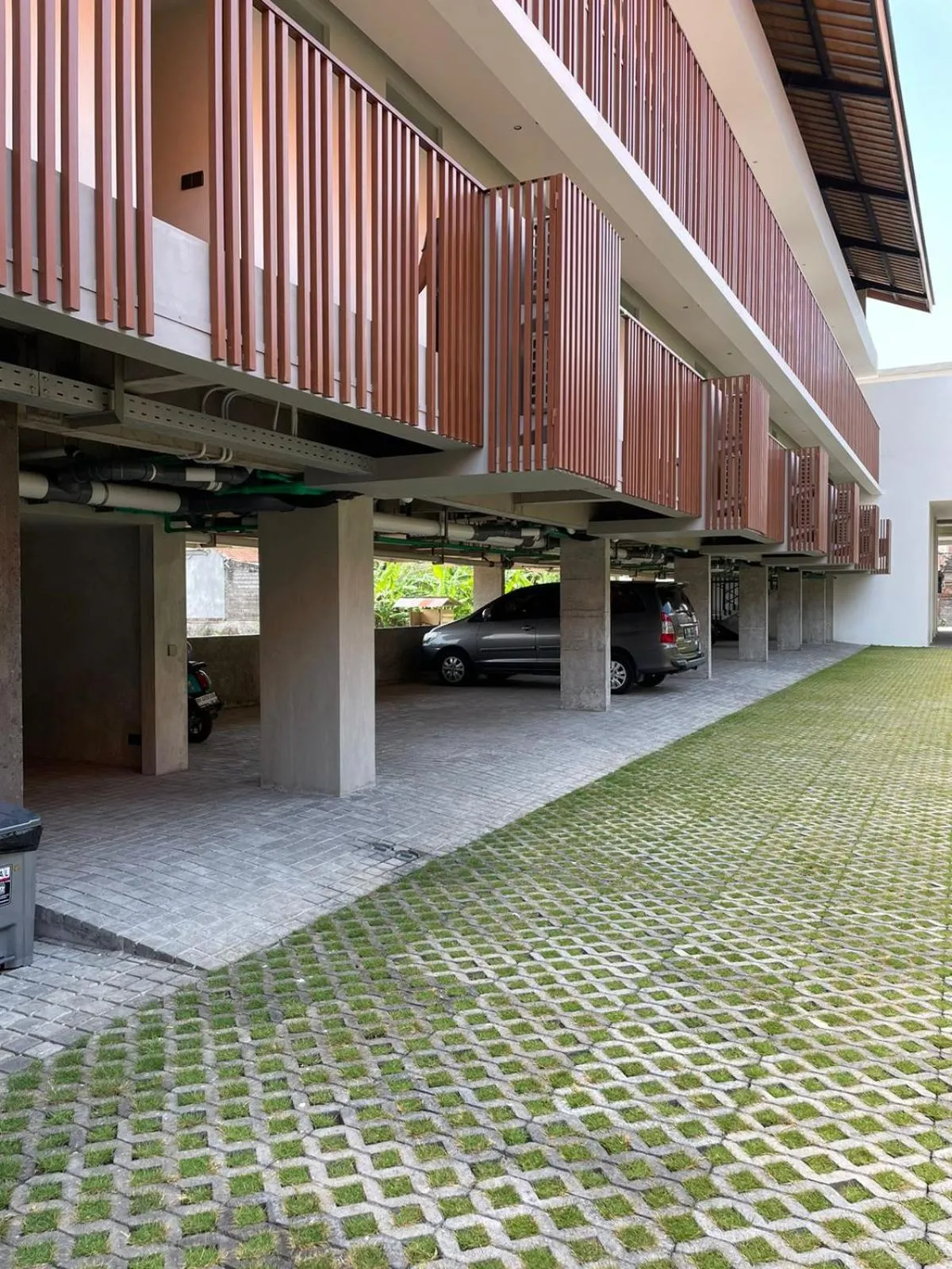 The Fields Hotel and Apartment