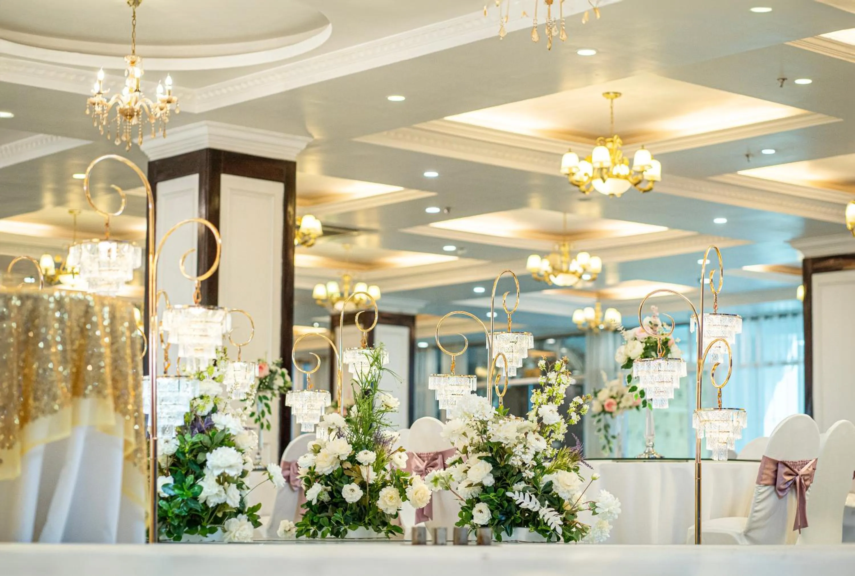 wedding in MAY PLAZA HOTEL