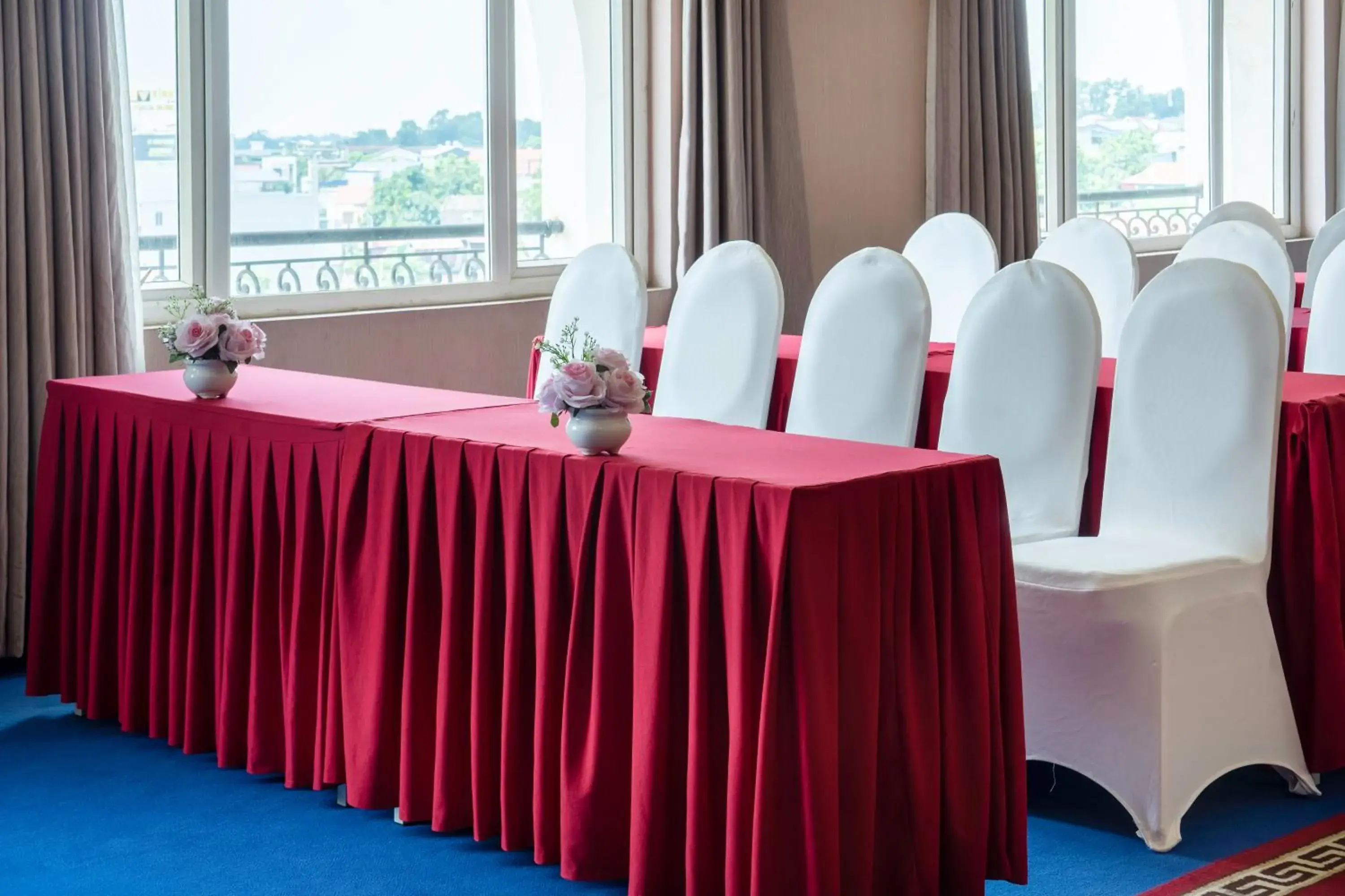 Living room in MAY PLAZA HOTEL Living room in MAY PLAZA HOTEL