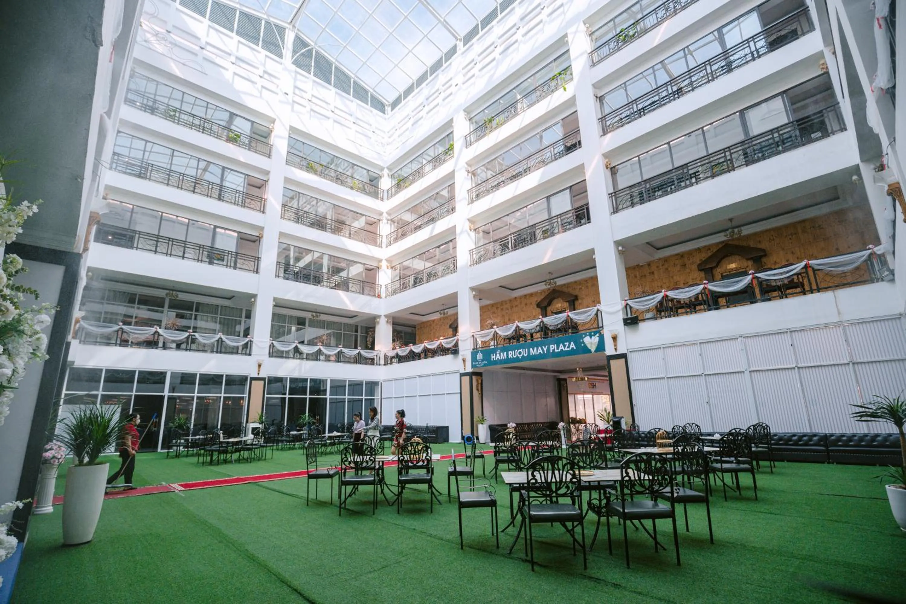 Property building in MAY PLAZA HOTEL