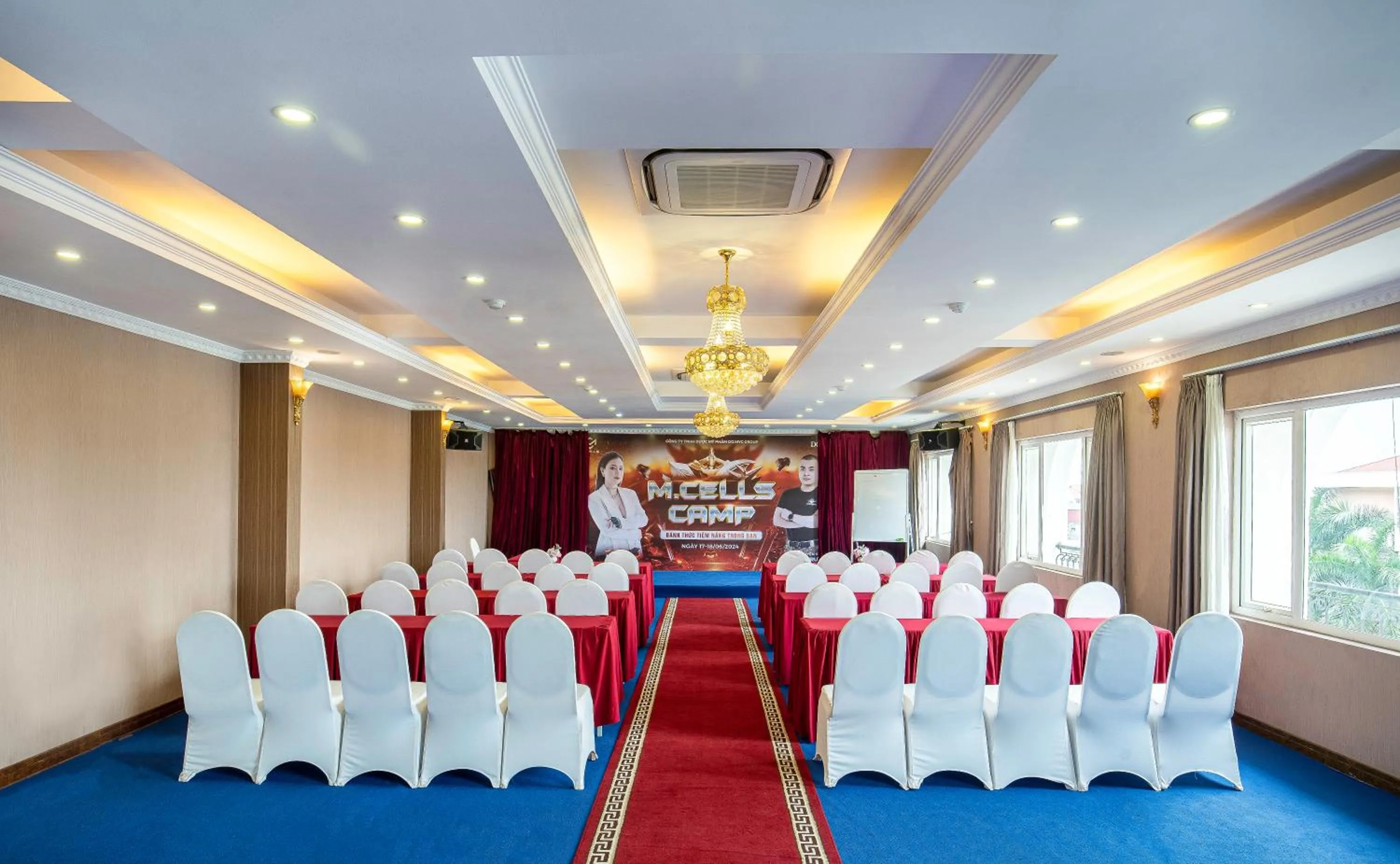 Living room in MAY PLAZA HOTEL