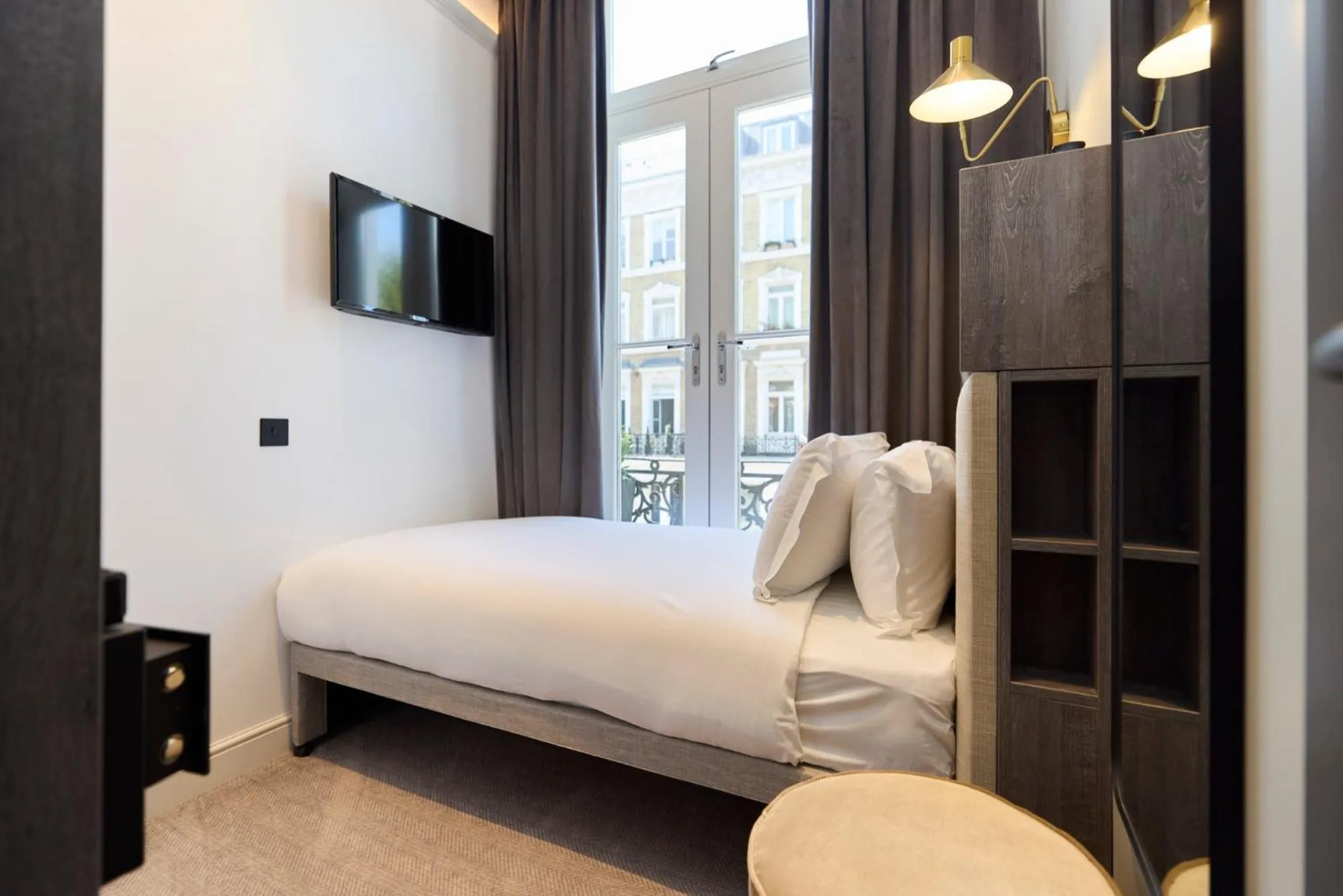 Photo of the whole room, Bed in The Edwin Hotel