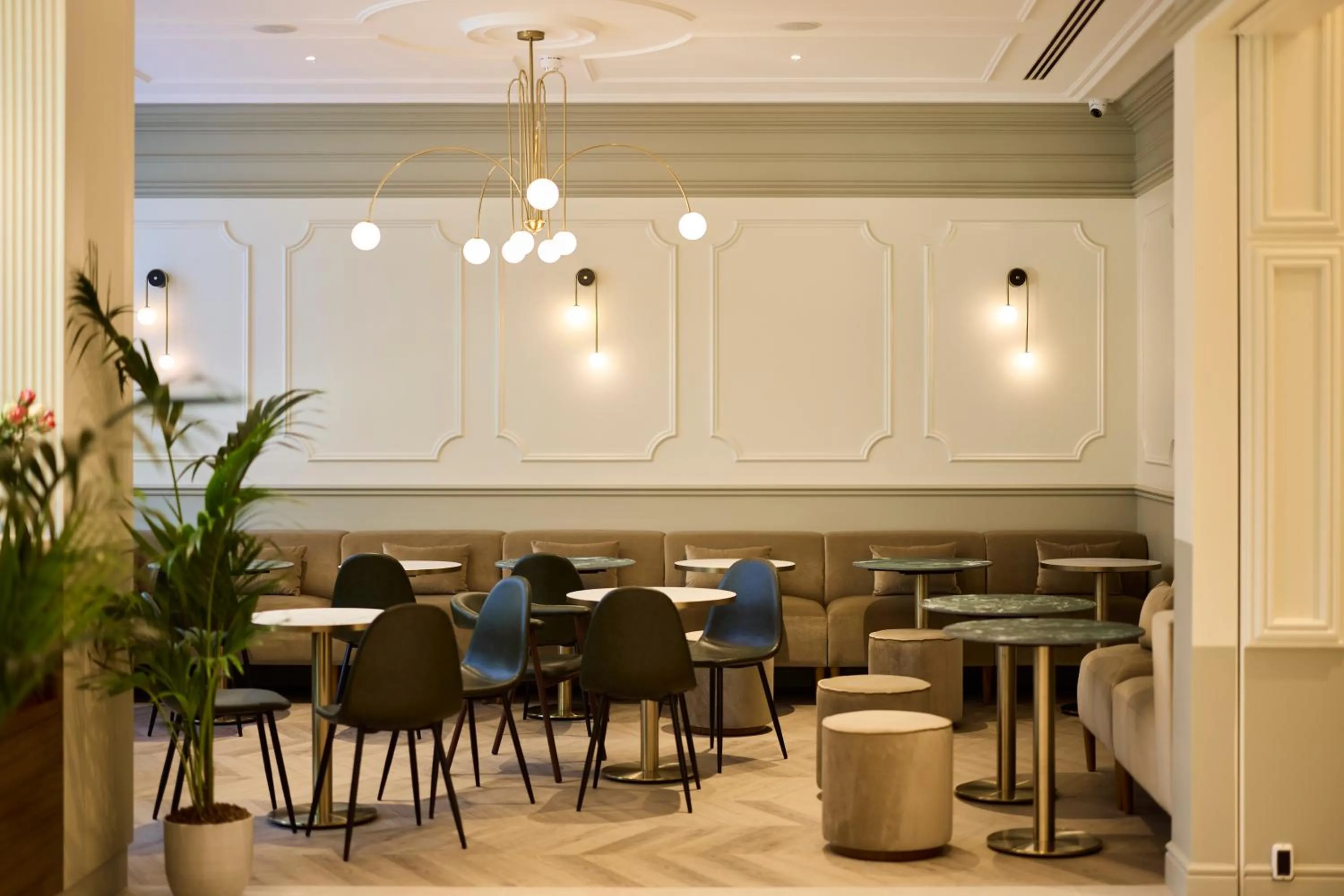 Lobby or reception in The Edwin Hotel