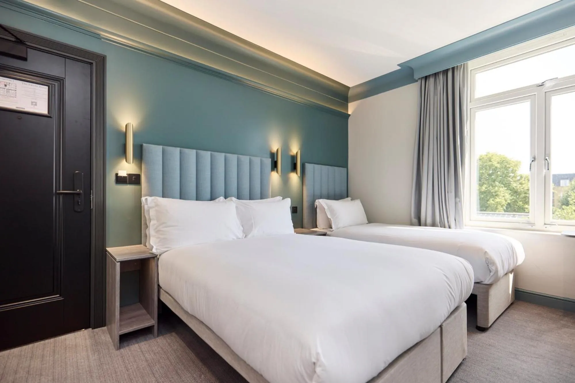 Bed in The Edwin Hotel