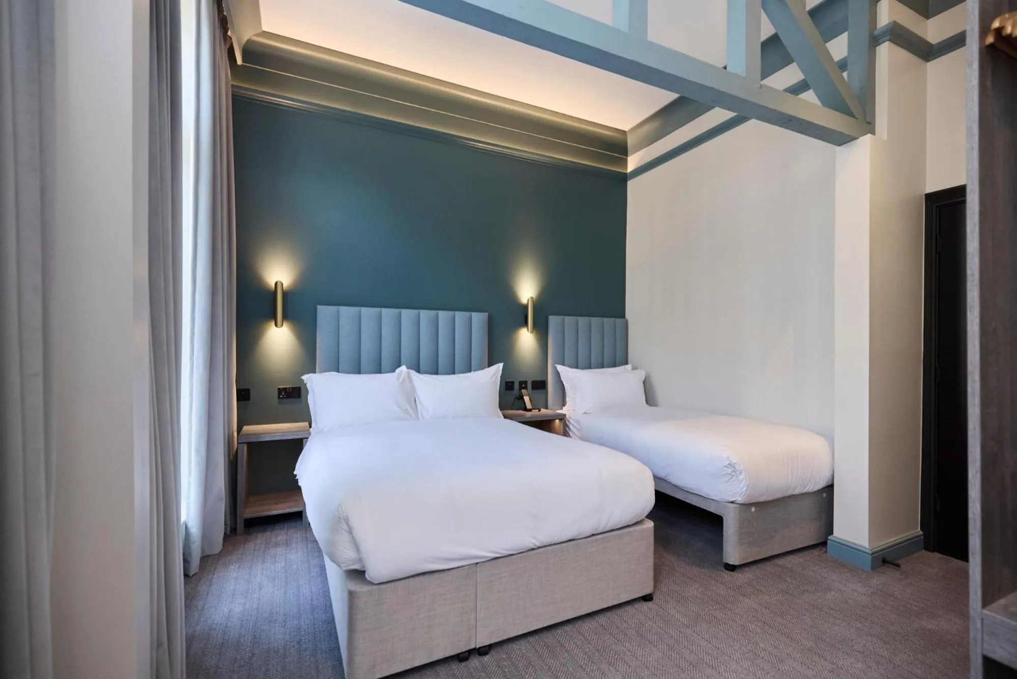 Bed in The Edwin Hotel