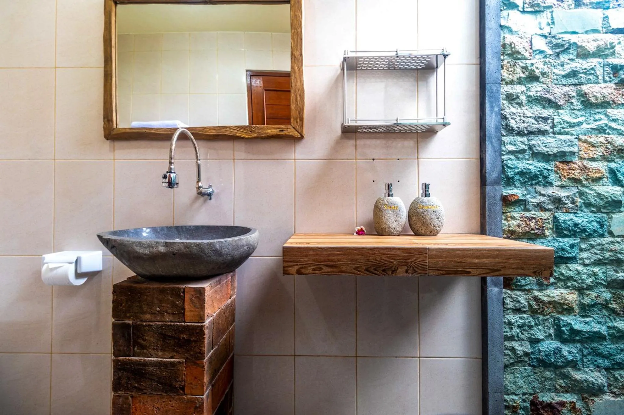 Bathroom in Buruan Sari Villas by AGATA