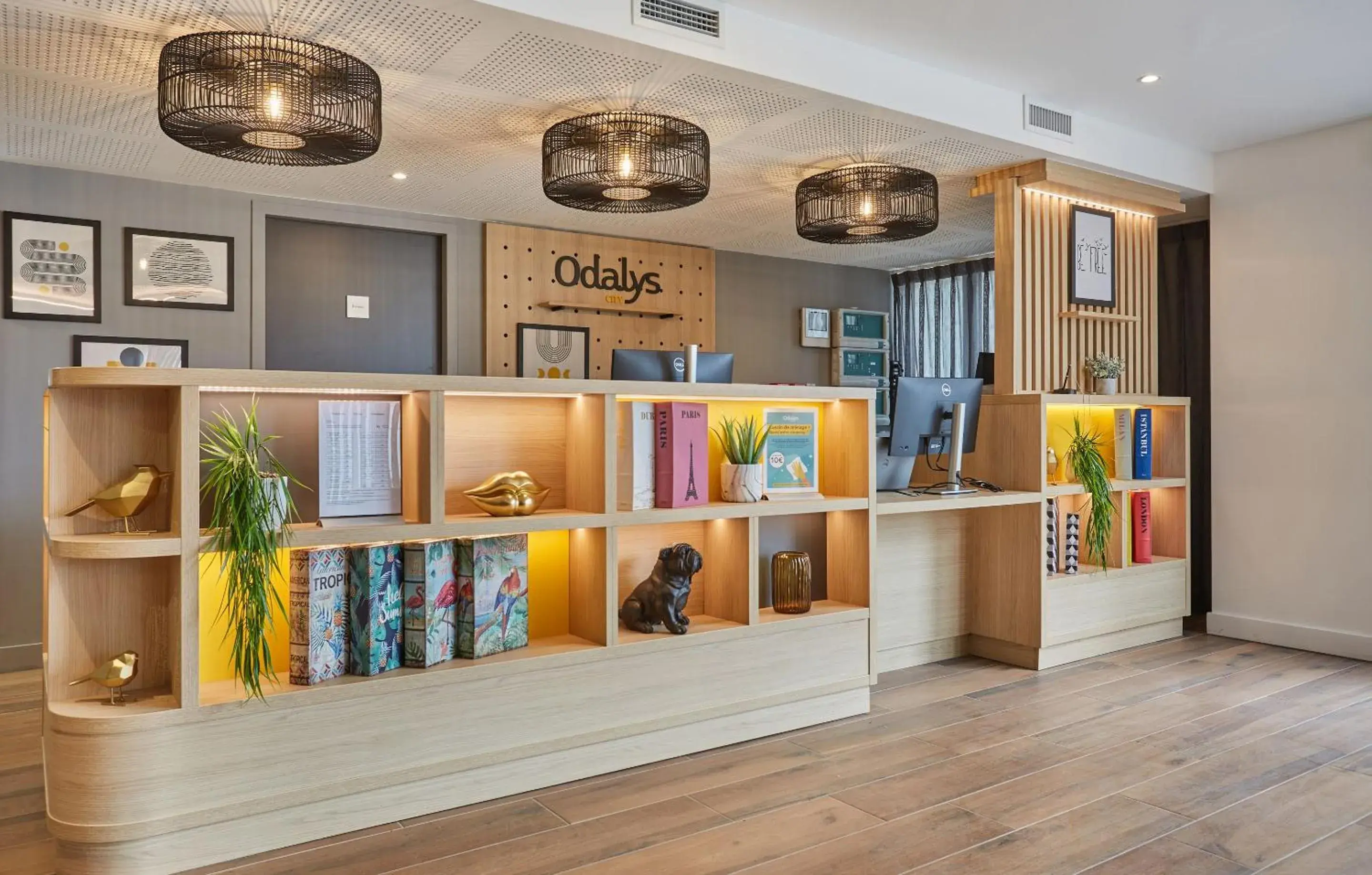 Lobby or reception in Appart'hôtel Odalys City - Nîmes Arènes - Palais des Congrès Lobby or reception in Appart'hôtel Odalys City - Nîmes Arènes - Palais des Congrès