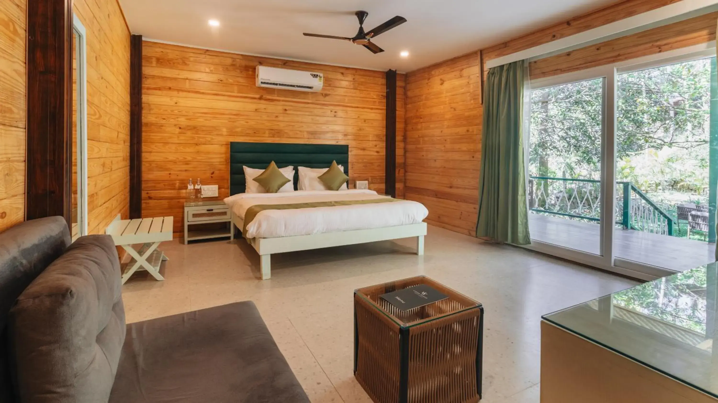 Bed in Stone Wood Premier Dandeli Bed in Stone Wood Premier Dandeli