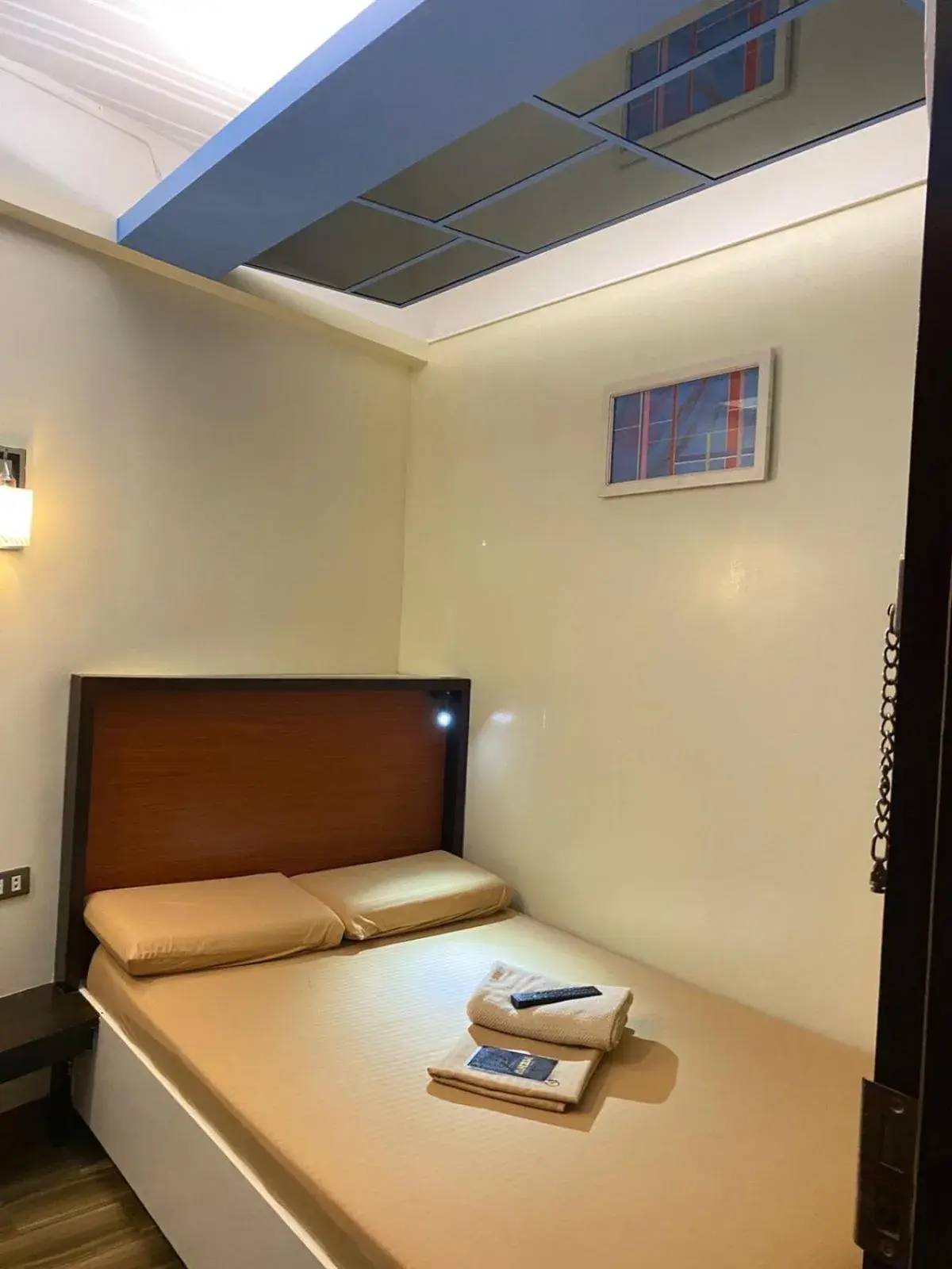 Small Double Room in Harimariz Dormitory Hotel Official Small Double Room in Harimariz Dormitory Hotel Official