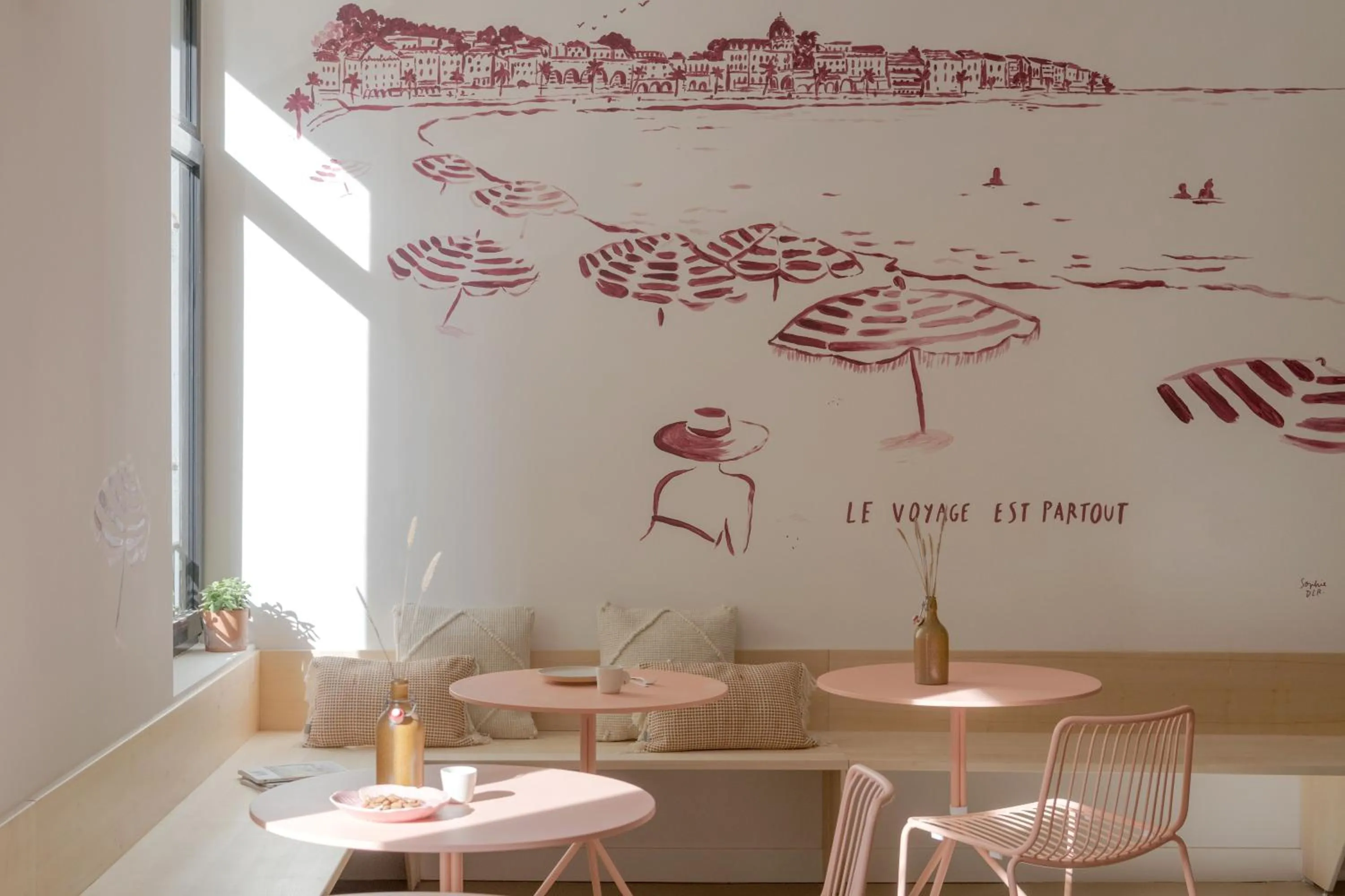 Breakfast in SLO Hostel Nice