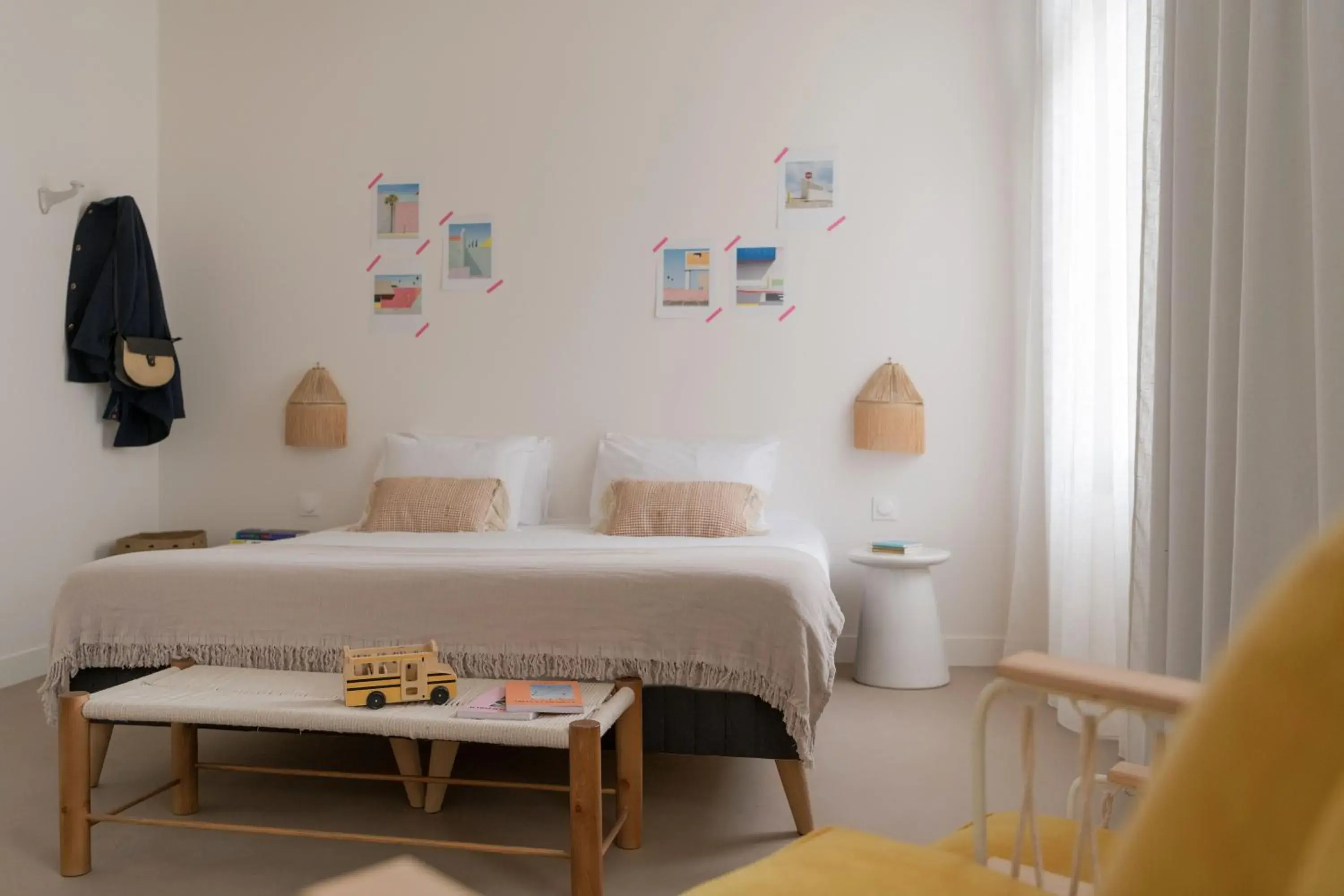 Standard Double Room with Shared Bathroom in SLO Hostel Nice Standard Double Room with Shared Bathroom in SLO Hostel Nice