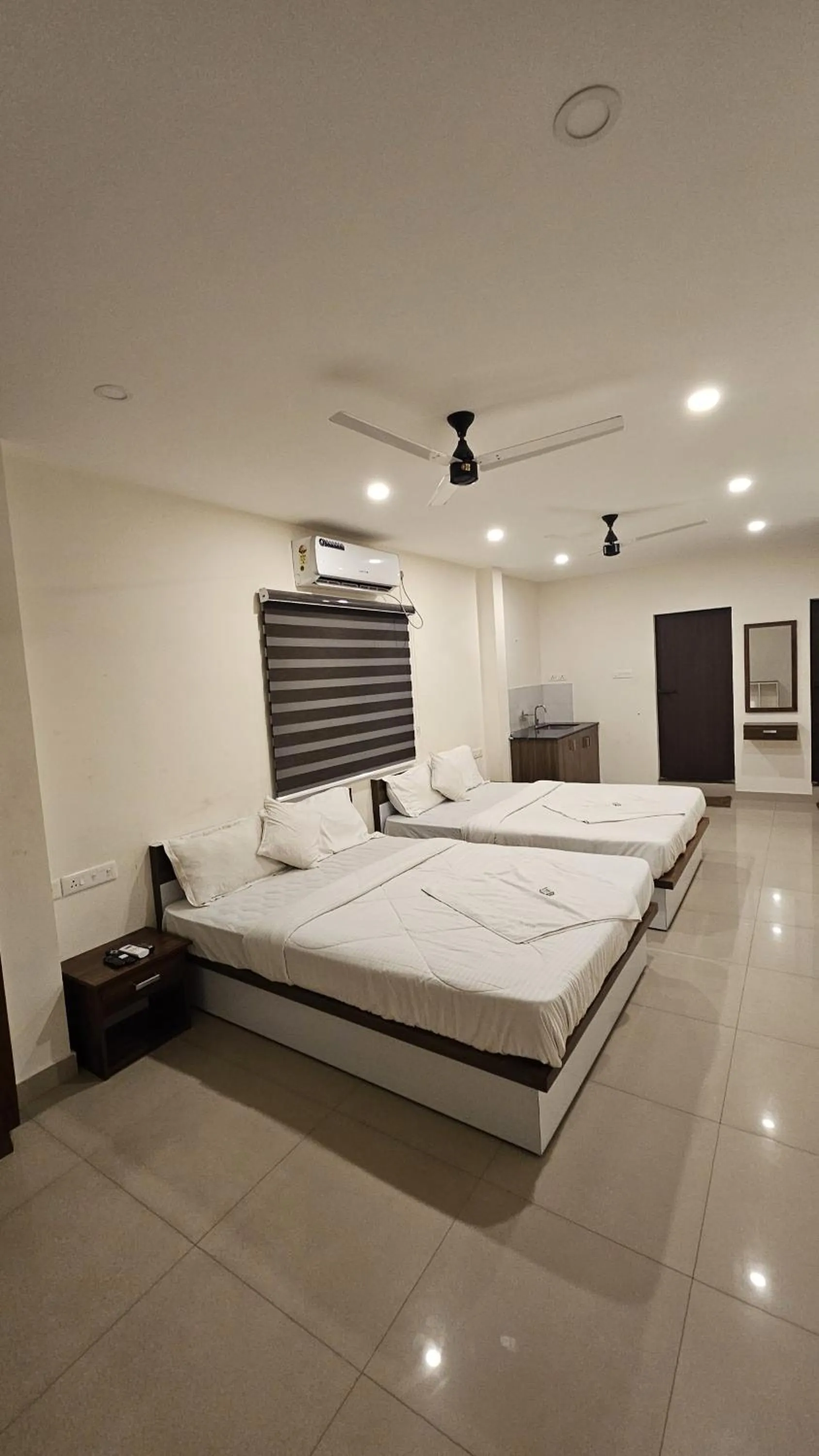 Bed in Heres Haut Residency