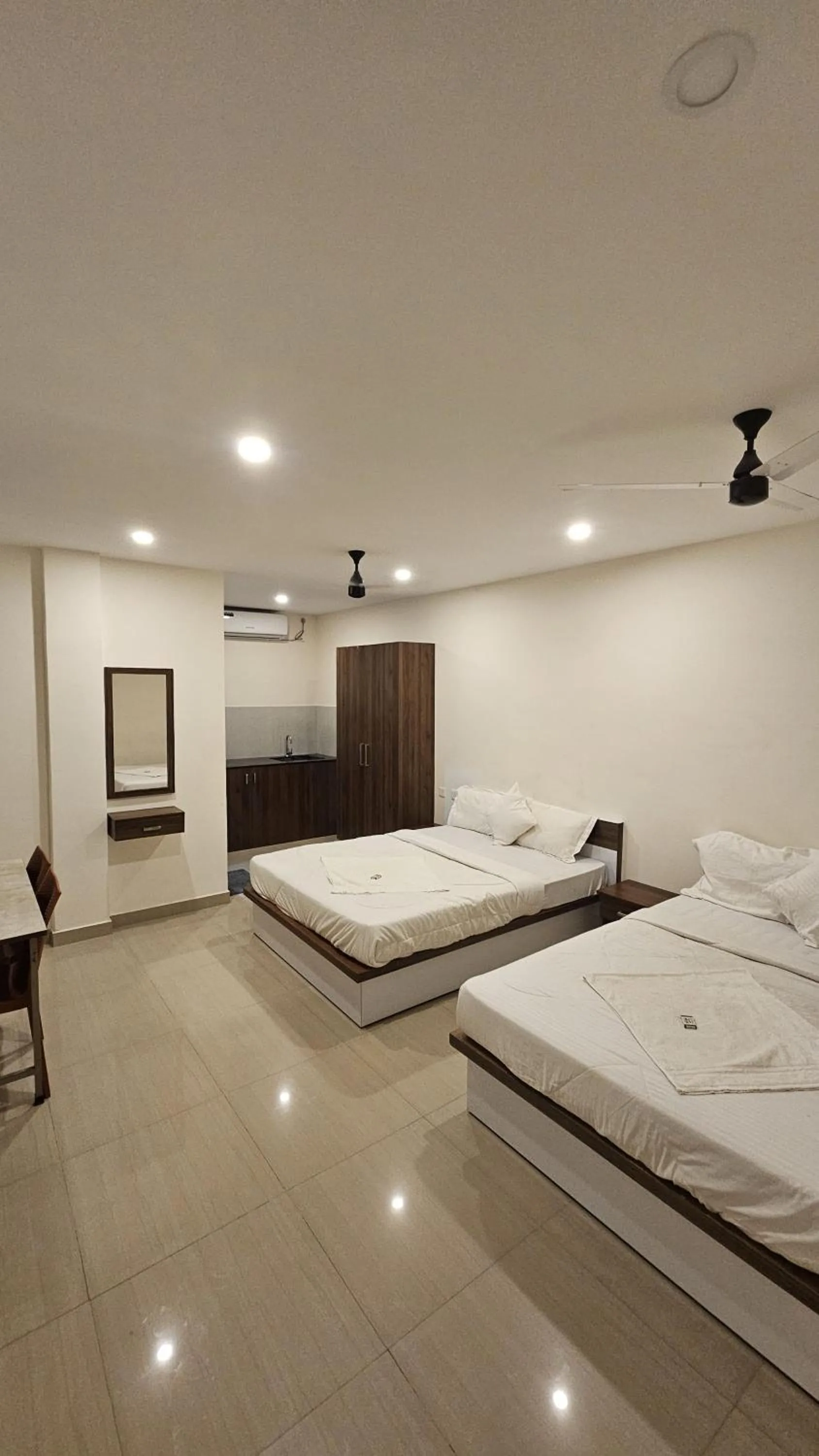 Bed in Heres Haut Residency