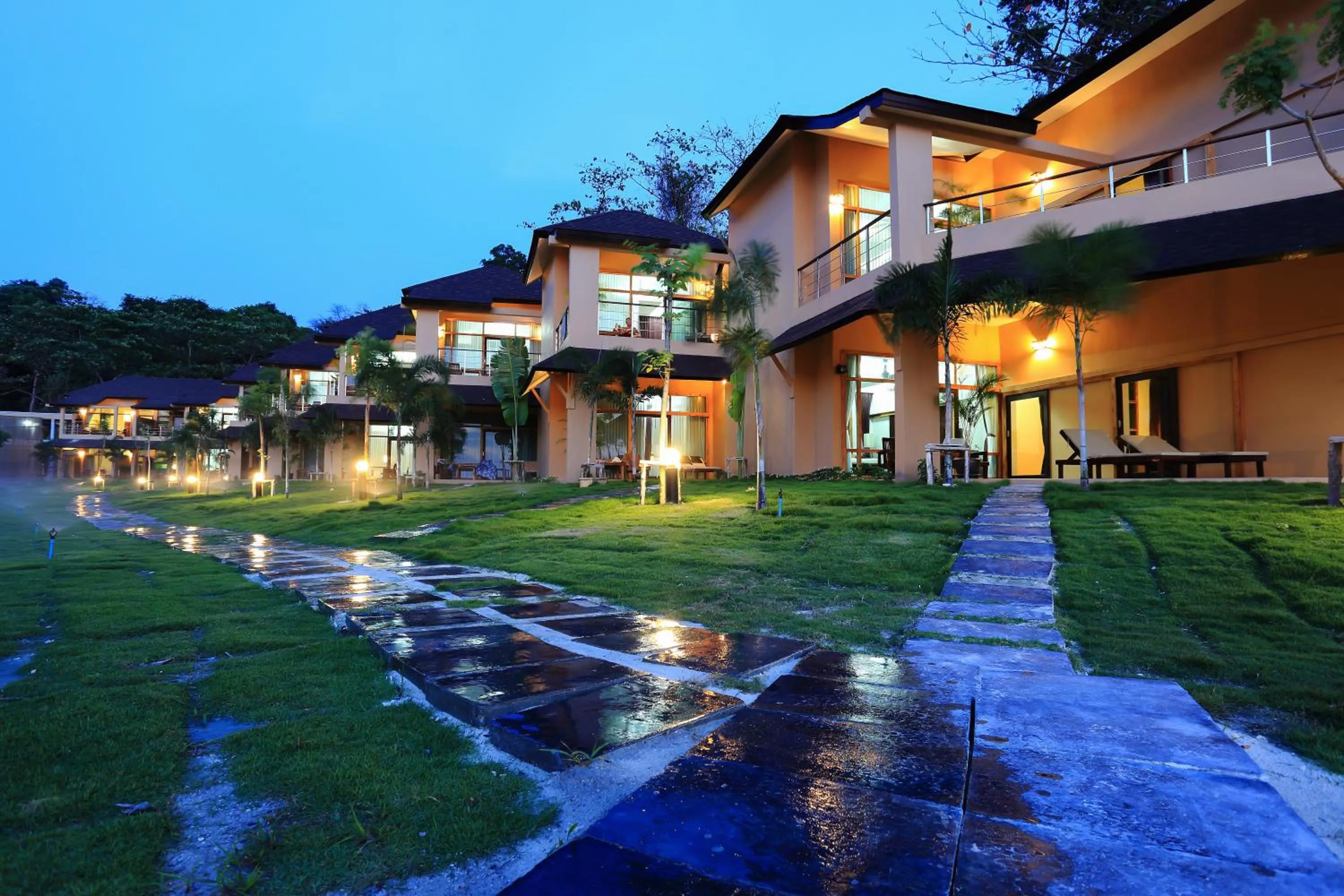 Facade/entrance in Bundhaya Villas