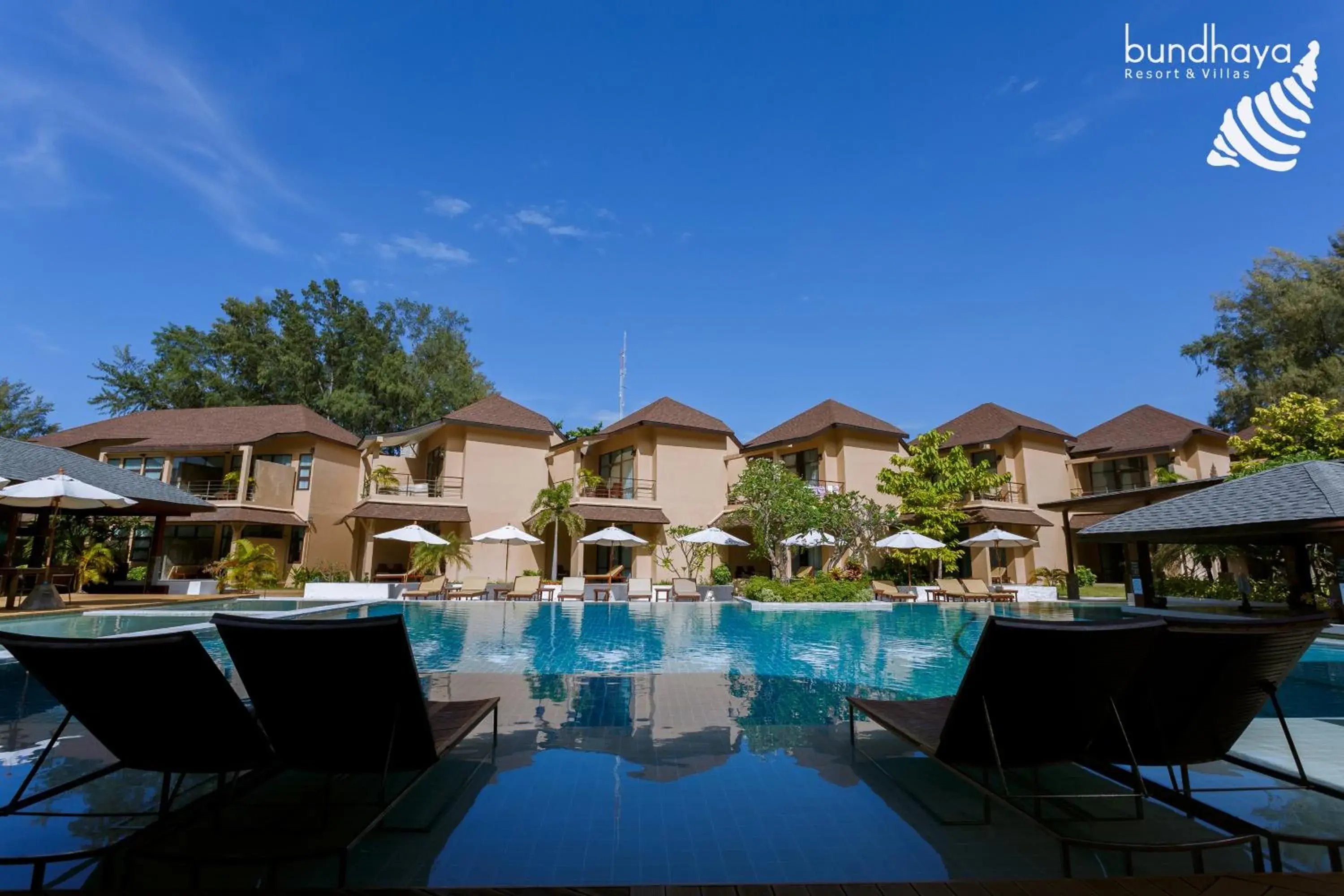 Pool view in Bundhaya Villas Pool view in Bundhaya Villas