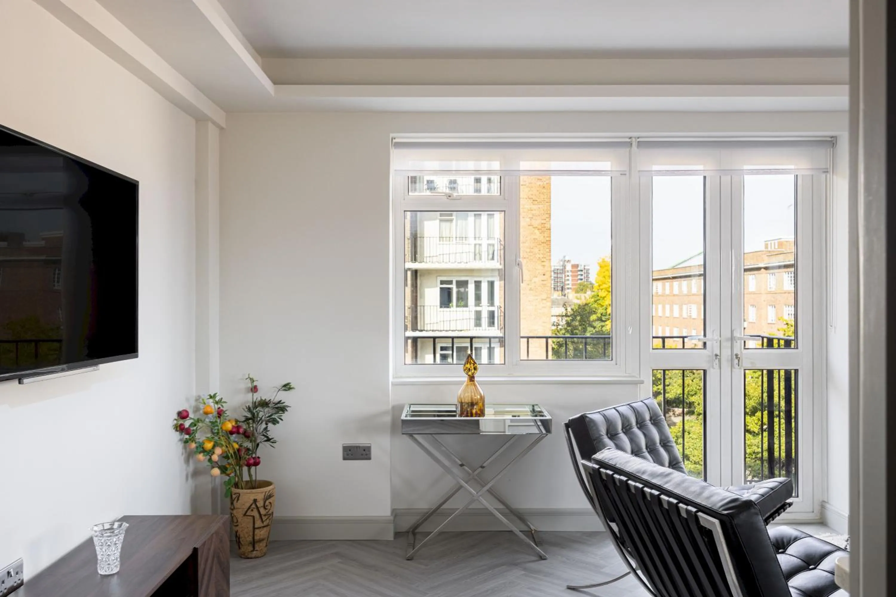 Lux Regents Park 2 bed 2 bath penthouse with AC