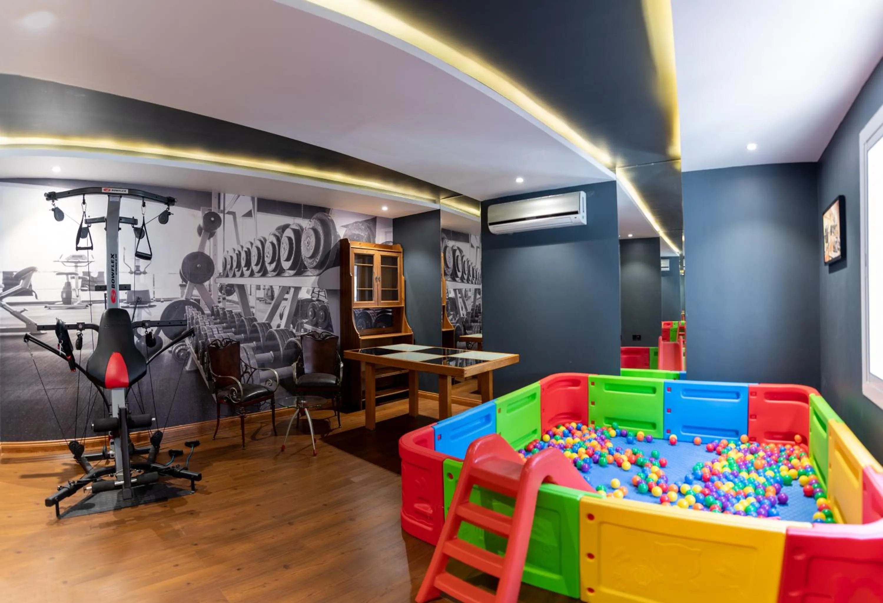 Seating area in Meral Oasis Resort Taif