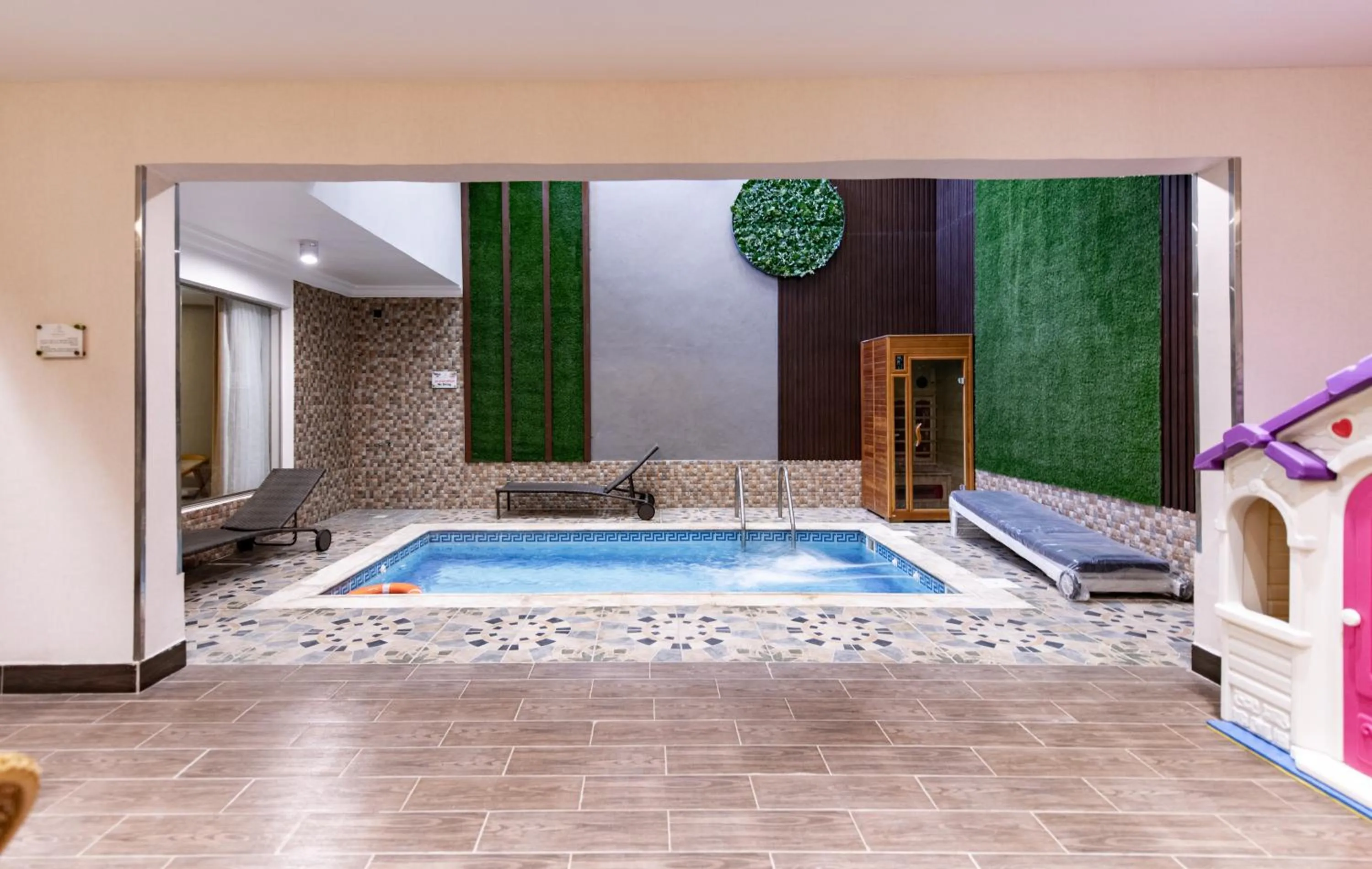 Pool view in Meral Oasis Resort Taif