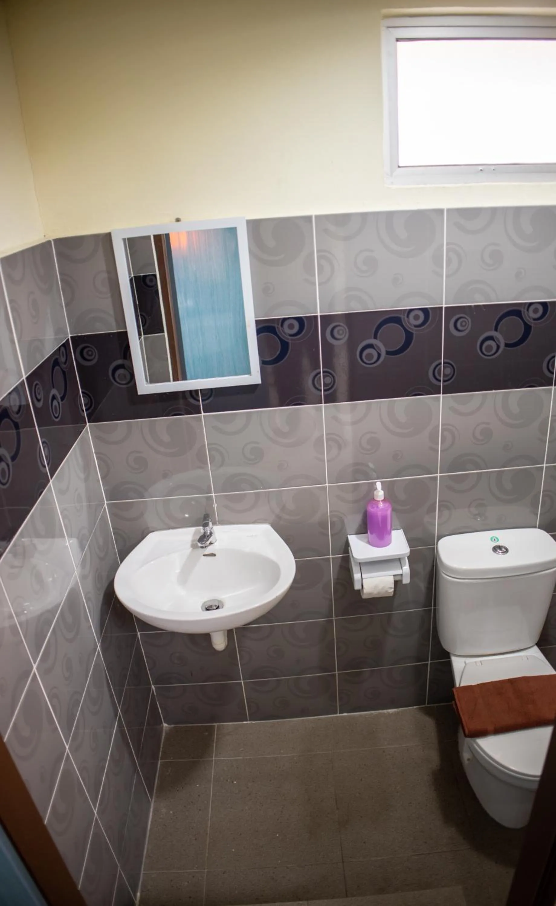 Shower in Sweet Inn Guest House