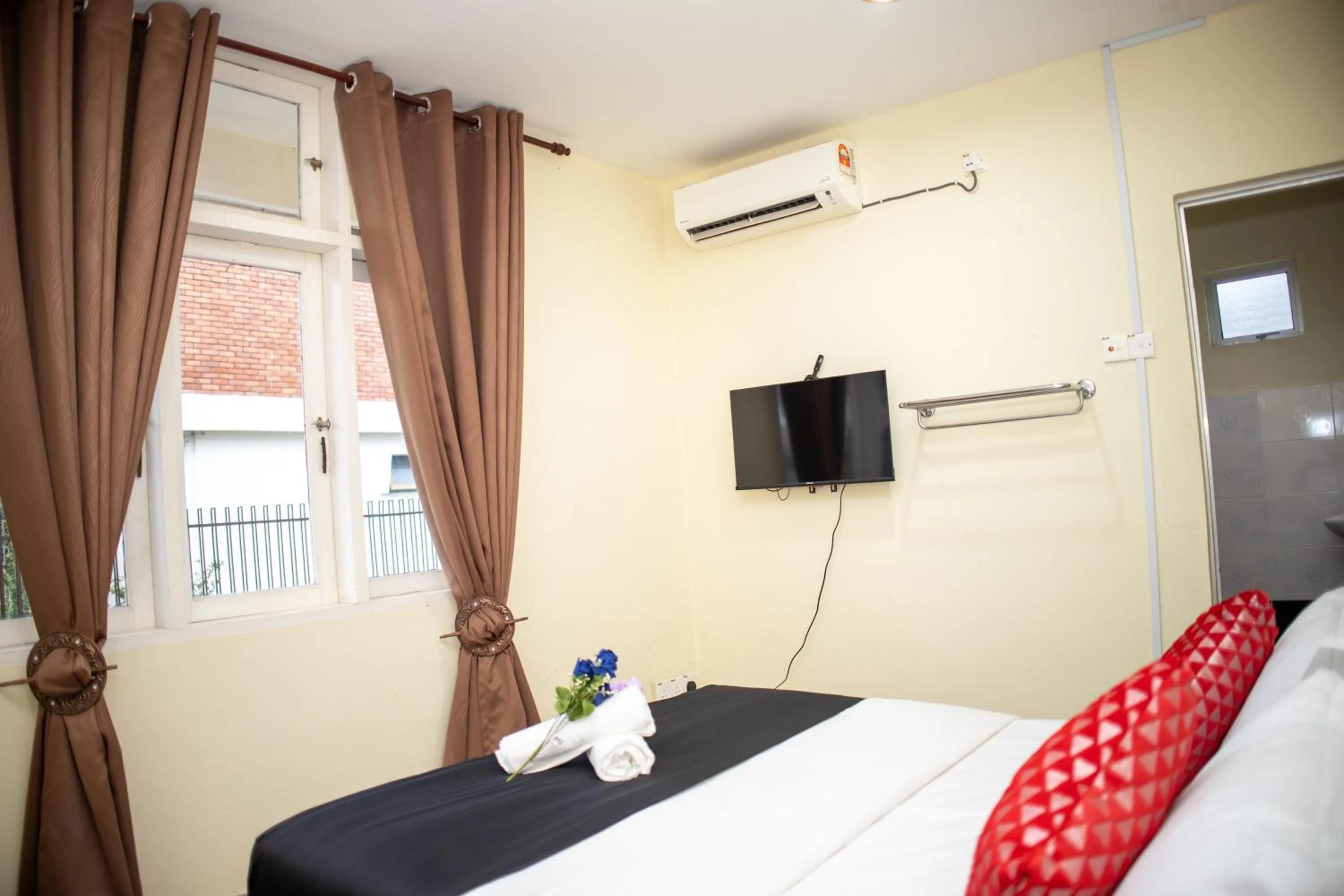 Bed in Sweet Inn Guest House