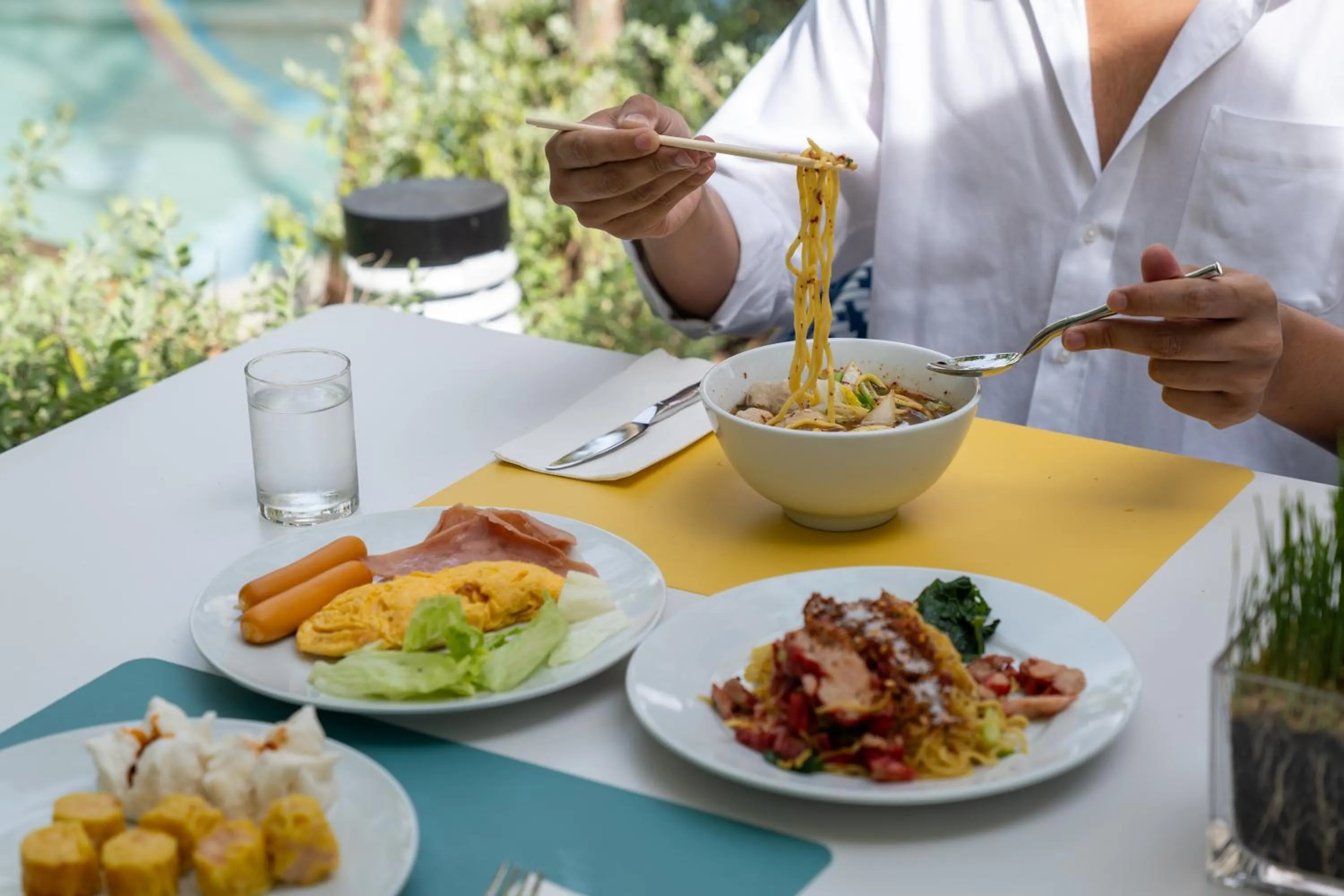 Restaurant/places to eat in Wyndham Garden Naithon Phuket