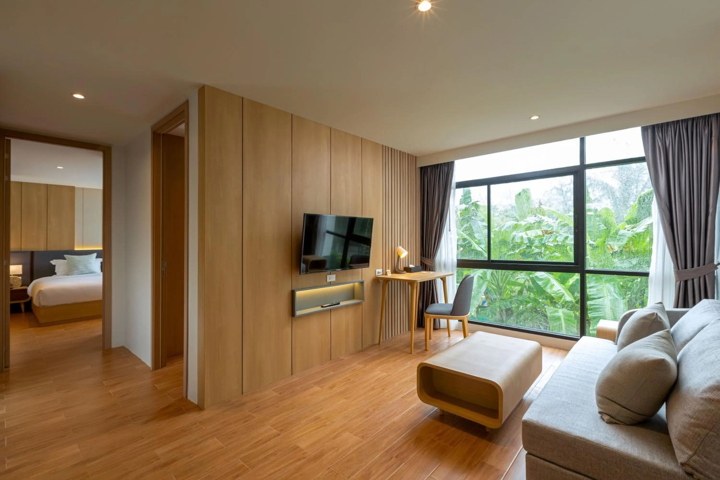 TV and multimedia, Bed in Wyndham Garden Naithon Phuket