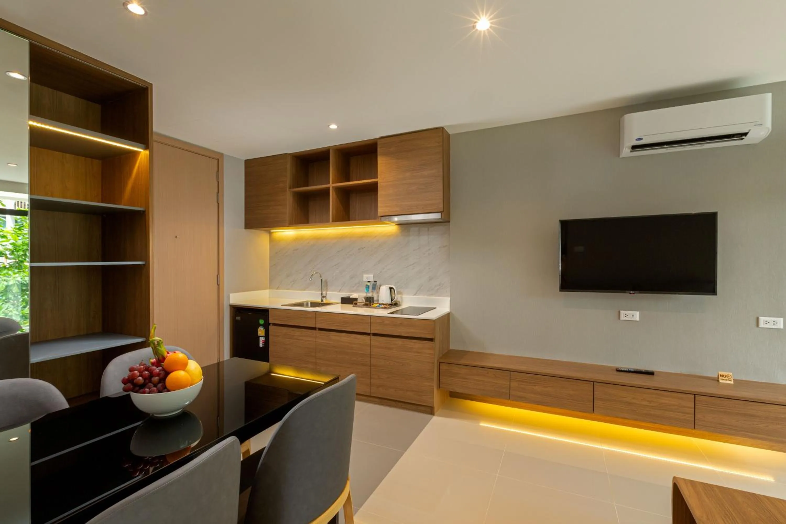 TV and multimedia in Wyndham Garden Naithon Phuket