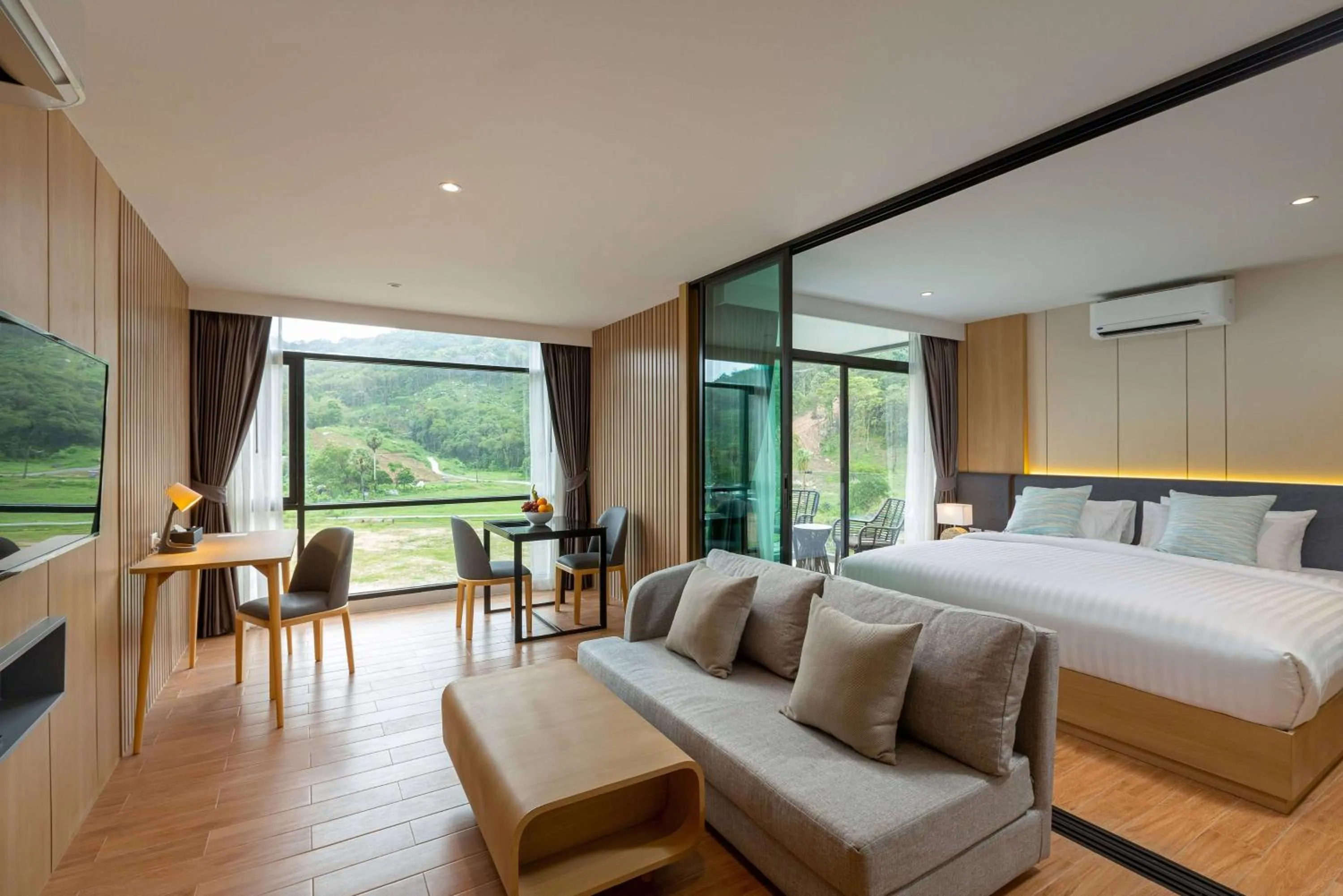 Photo of the whole room, Bed in Wyndham Garden Naithon Phuket