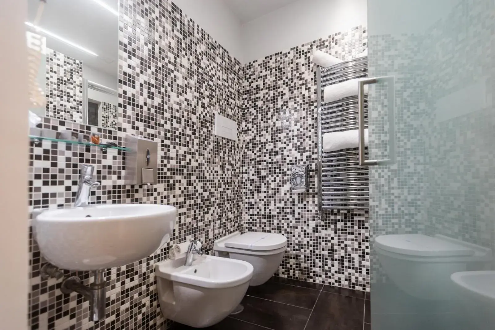 Deluxe Double Room with Bath in Hotel Tiro a Volo Deluxe Double Room with Bath in Hotel Tiro a Volo