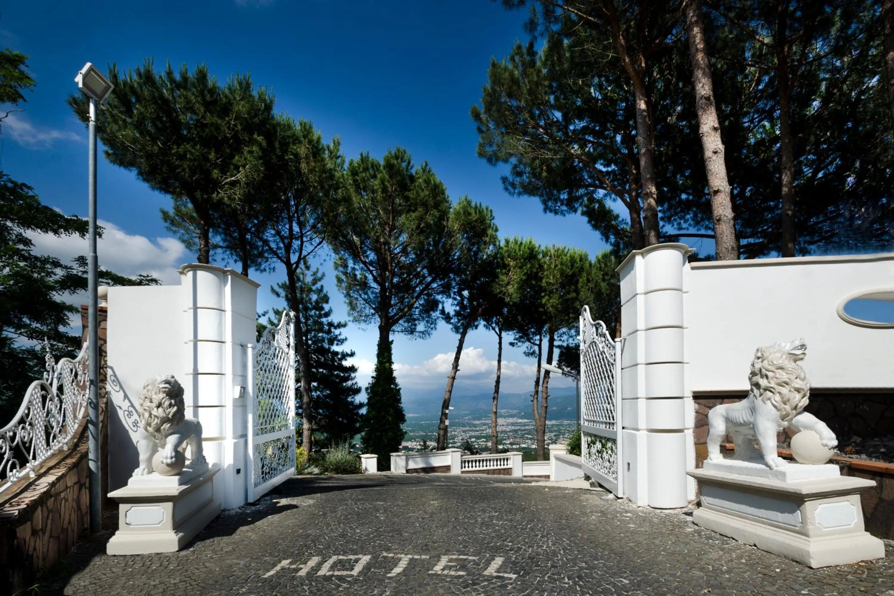 Day in La Baita Del Re Resort