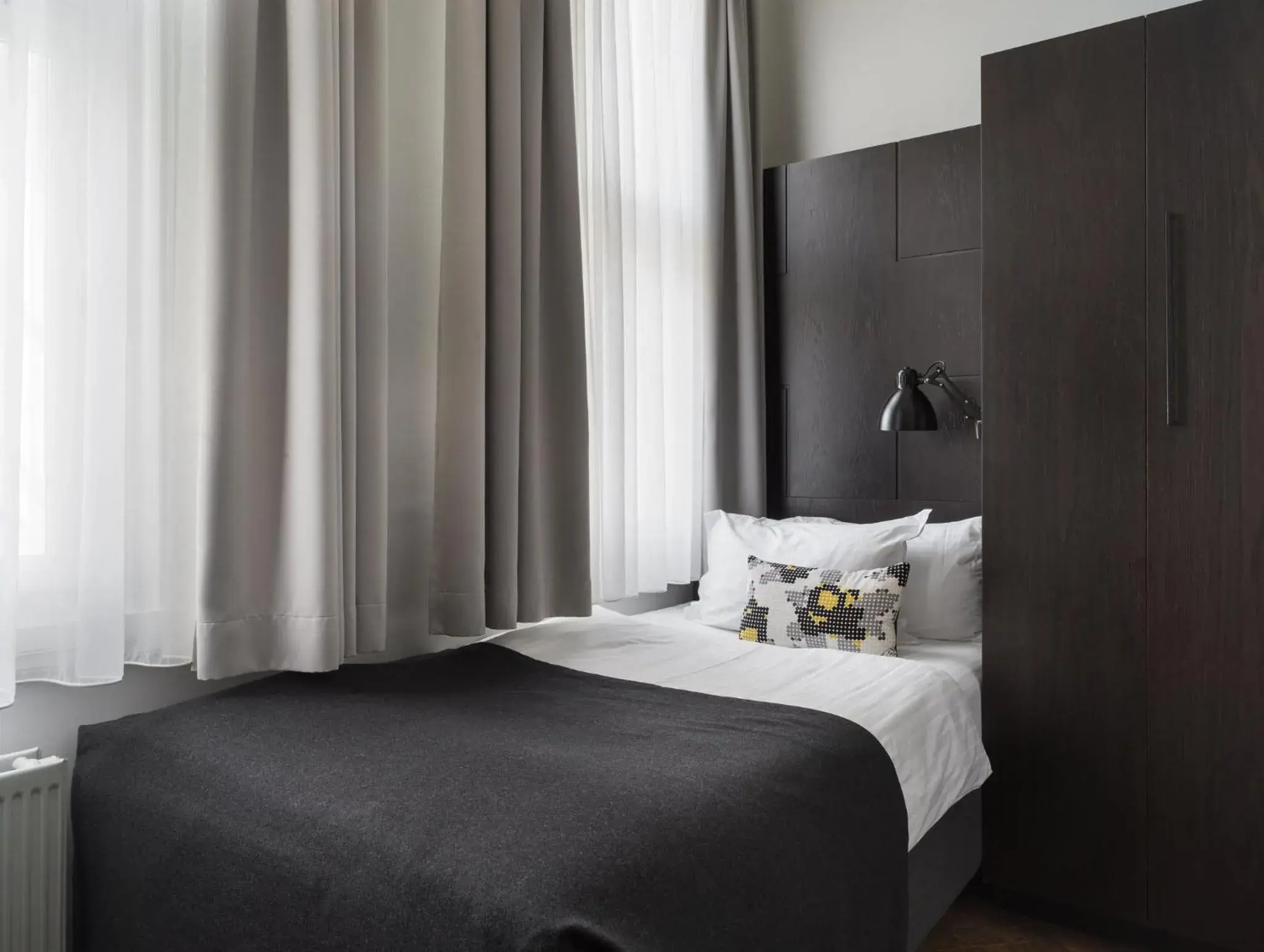 Bedroom, Bed in Apótek Hotel Reykjavík by Keahotels Bedroom, Bed in Apótek Hotel Reykjavík by Keahotels