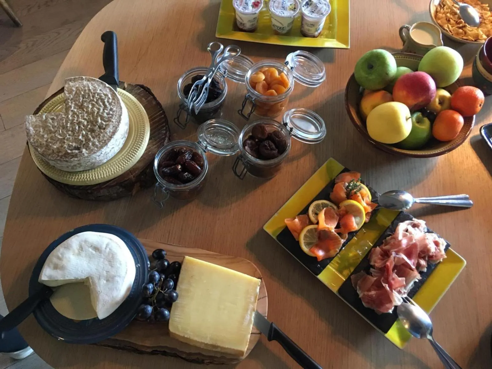 Buffet breakfast in Chalet Christine