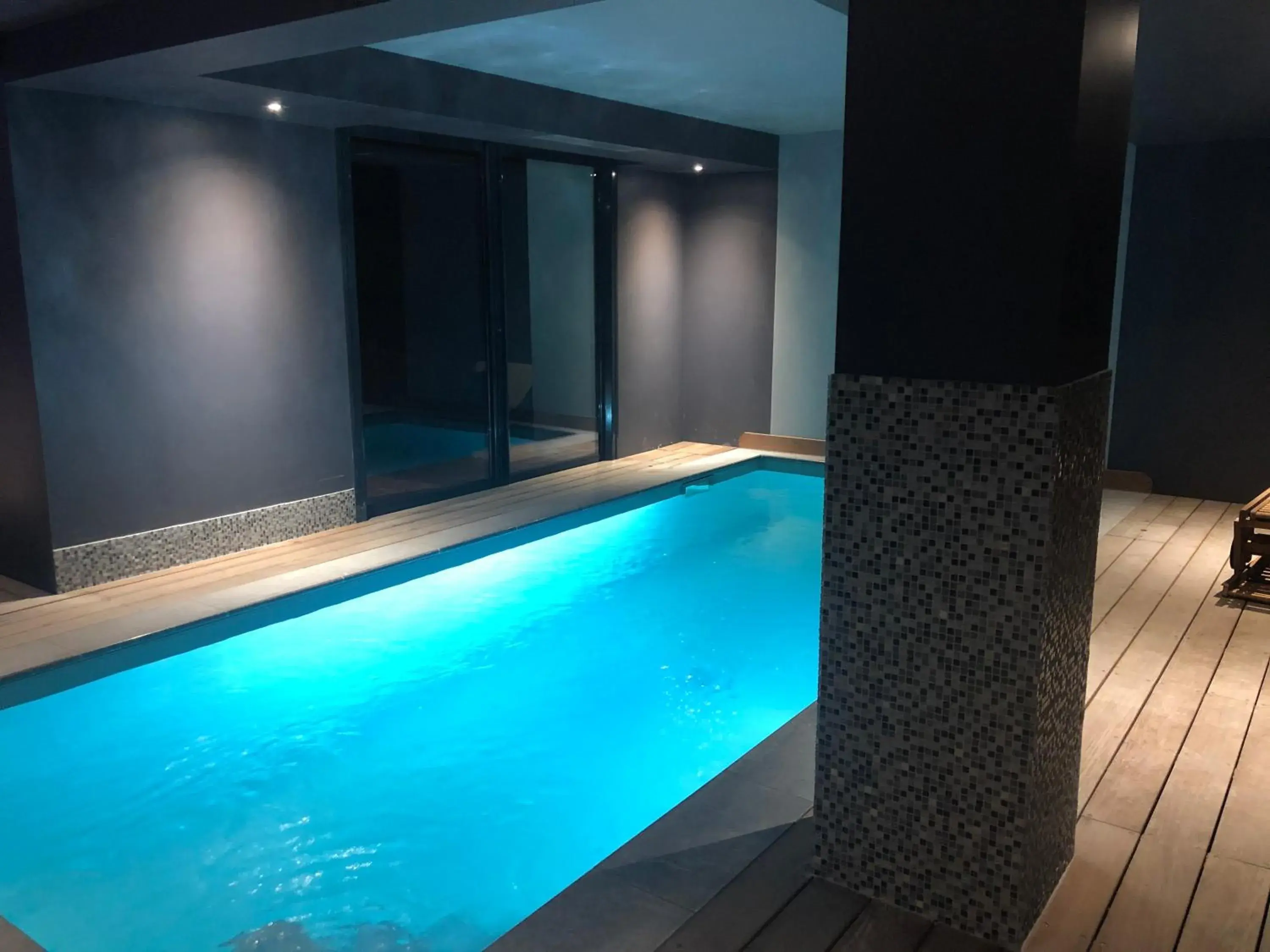 Swimming pool in Chalet Christine Swimming pool in Chalet Christine