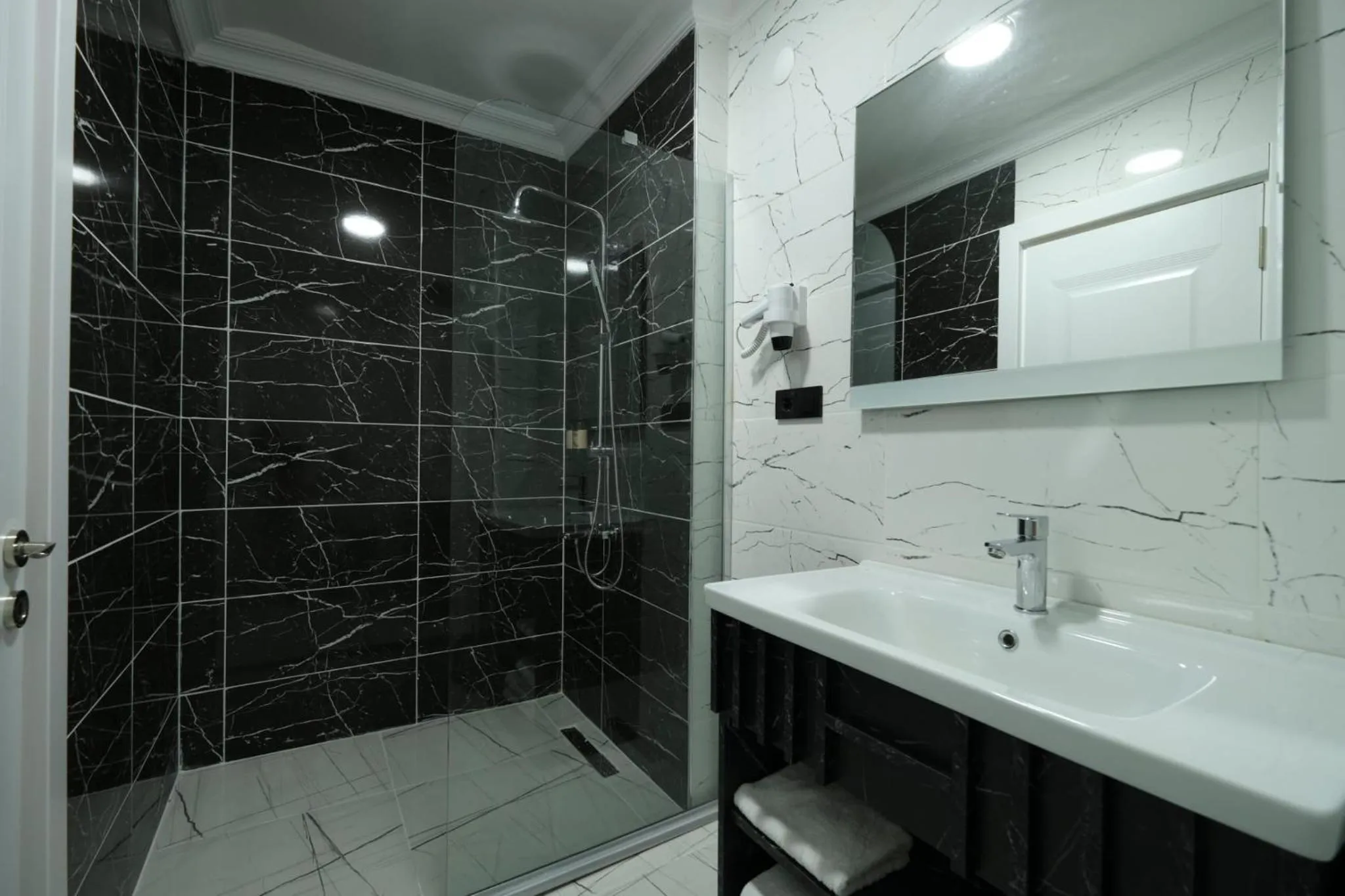 Bathroom in Cevvo Hotel