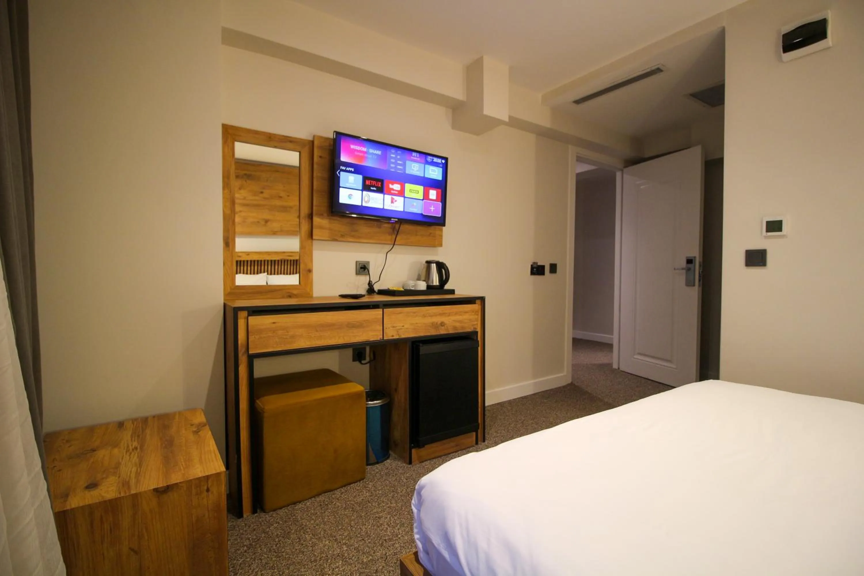 TV and multimedia, Bed in Kaya Hotel SAW
