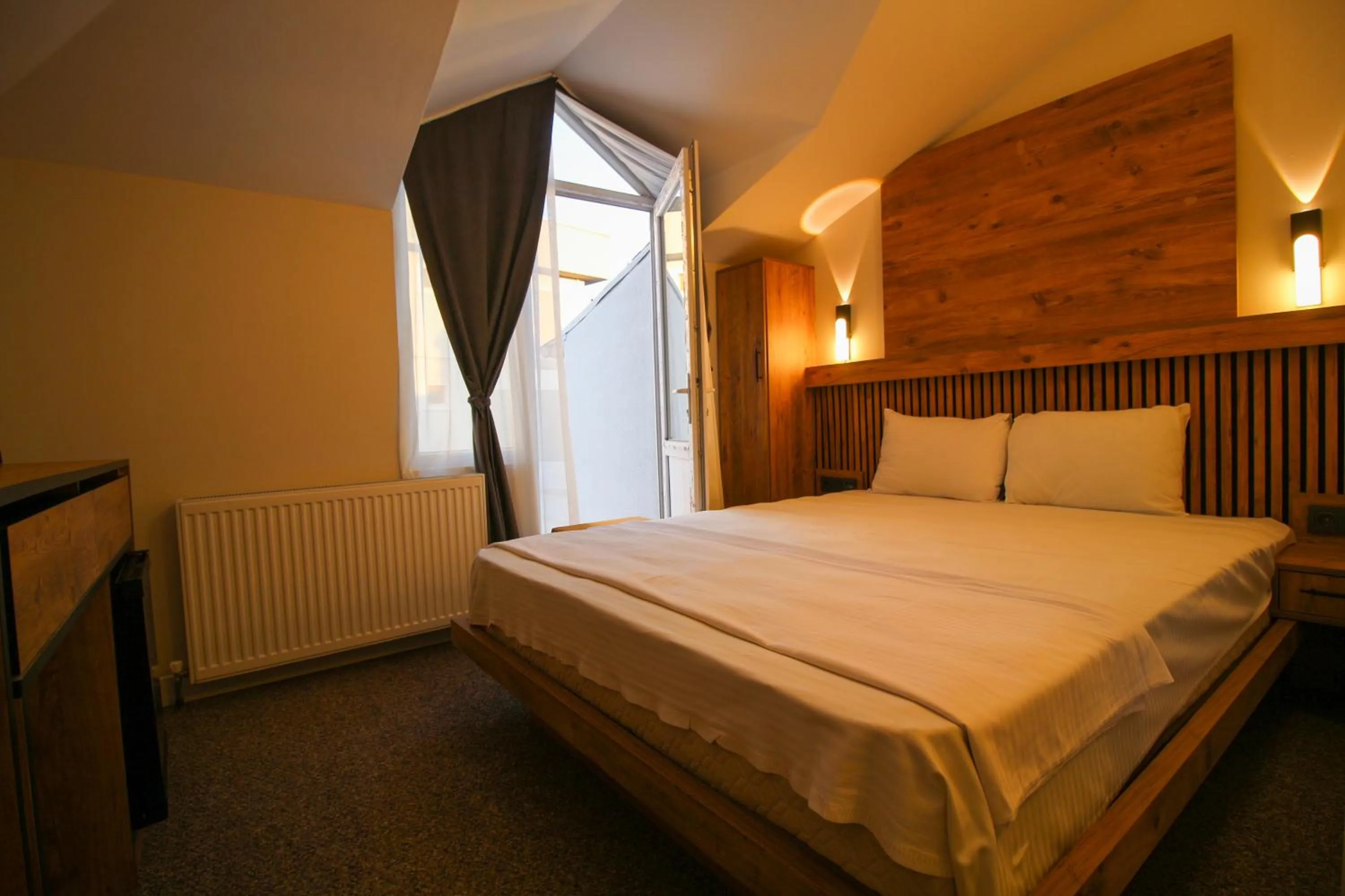 Bed in Kaya Hotel SAW