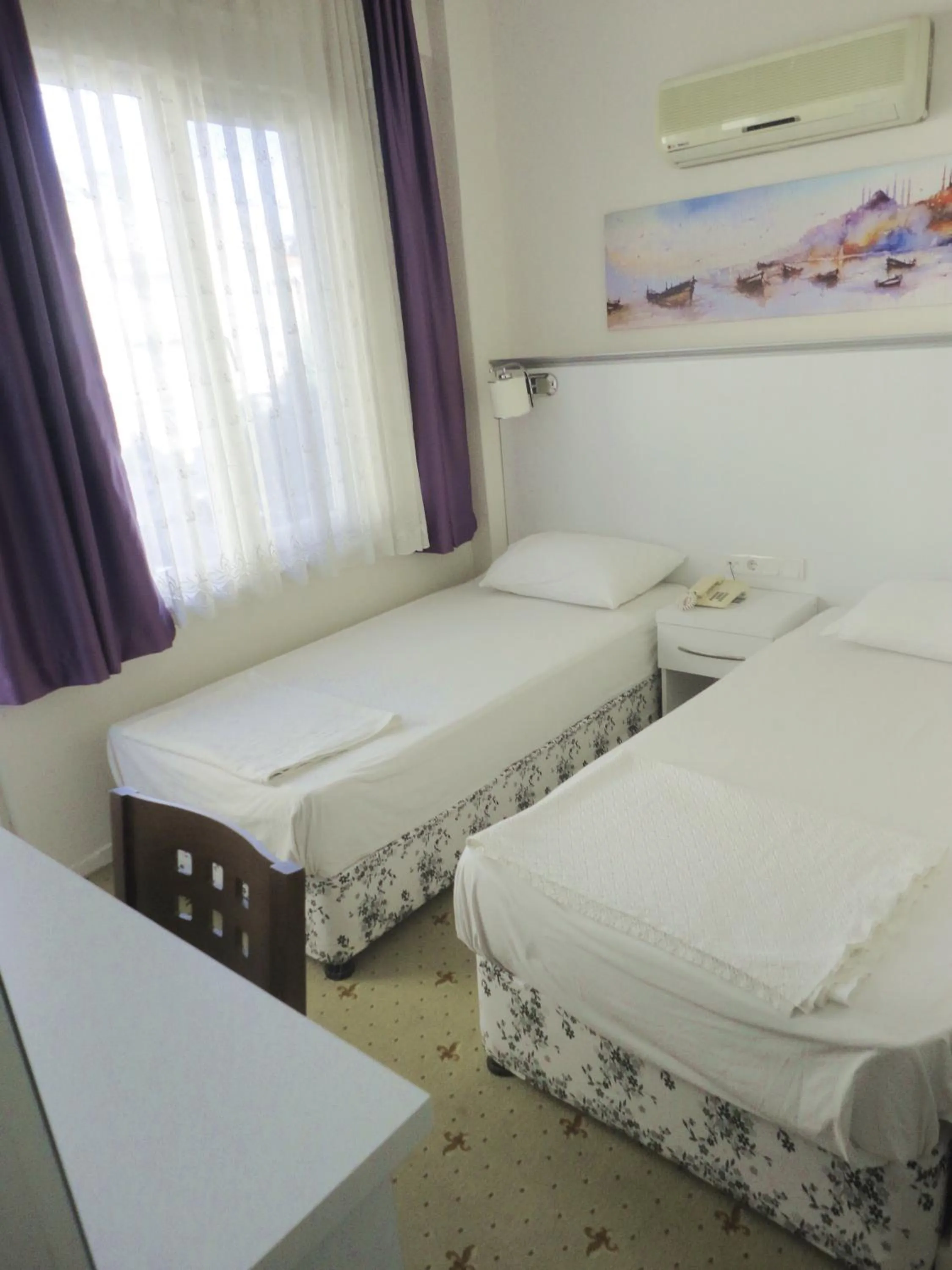 Photo of the whole room, Bed in Cicek Hotel & Apartments