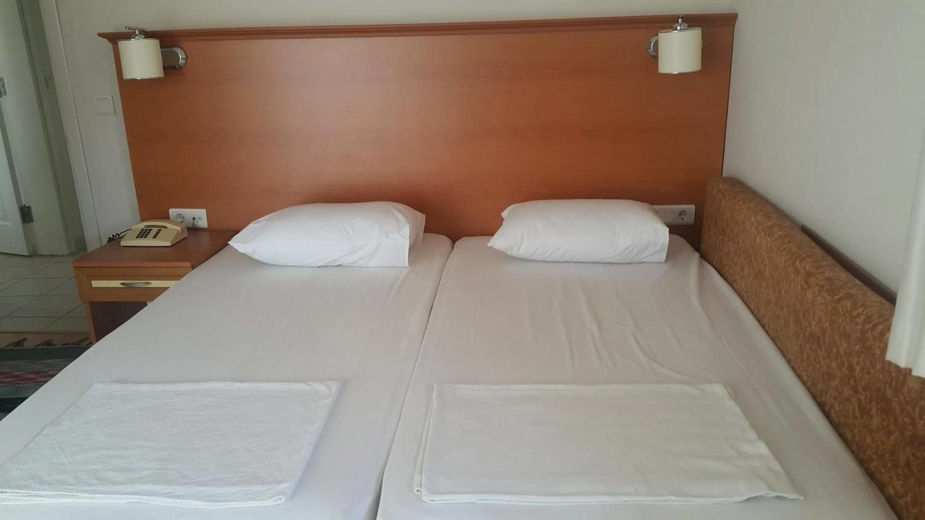 Bed in Cicek Hotel & Apartments