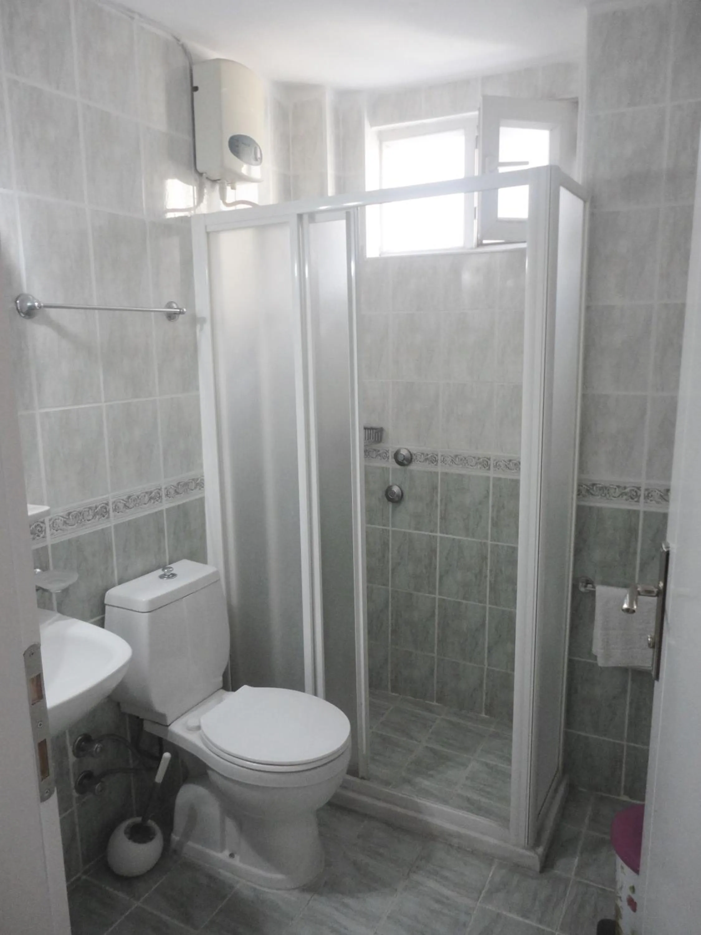 Bathroom in Cicek Hotel & Apartments