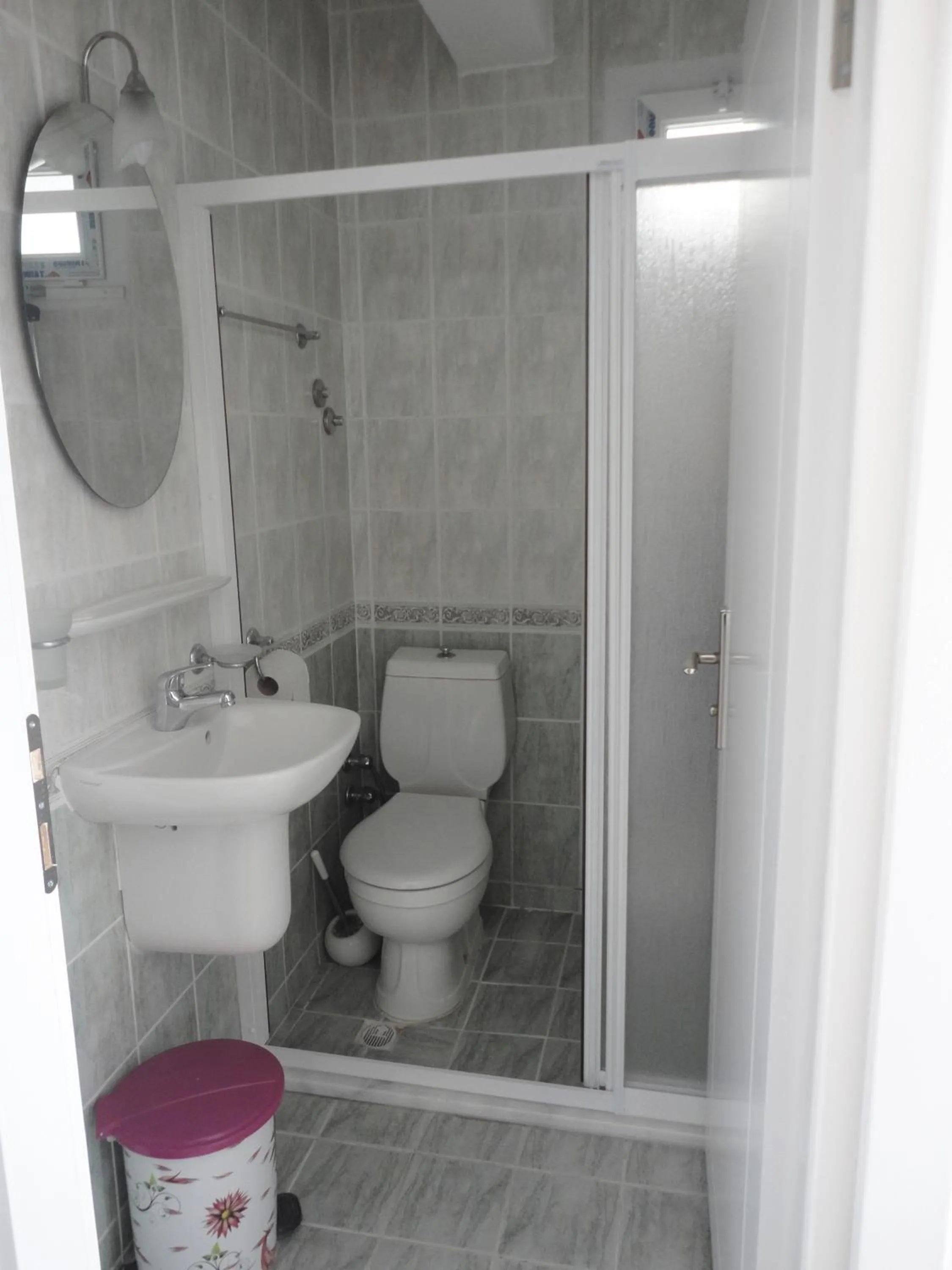 Bathroom in Cicek Hotel & Apartments