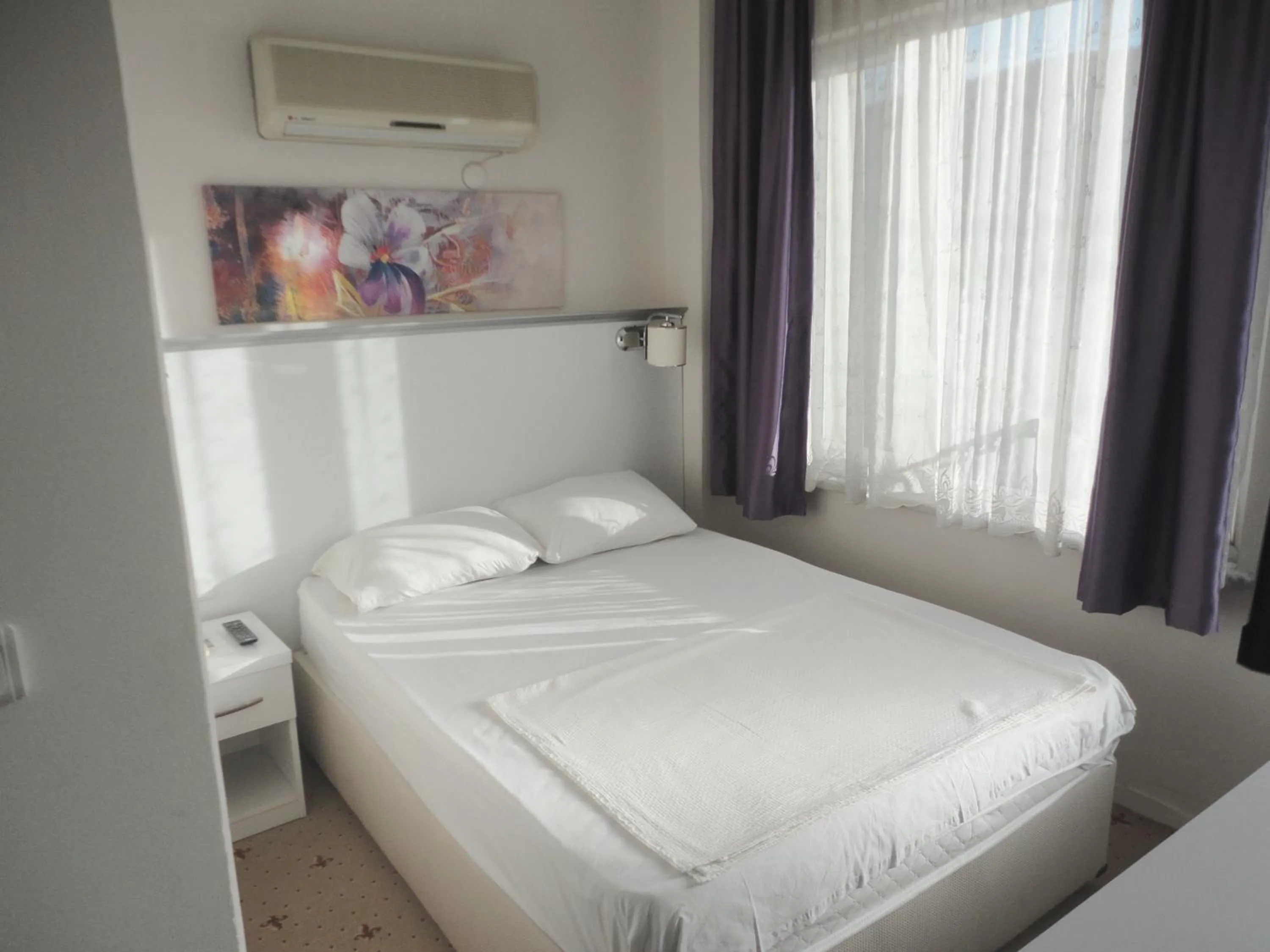 Photo of the whole room, Bed in Cicek Hotel & Apartments