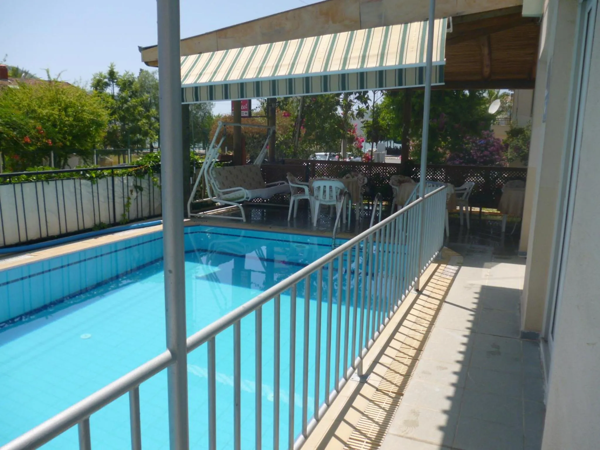 Swimming pool in Cicek Hotel & Apartments