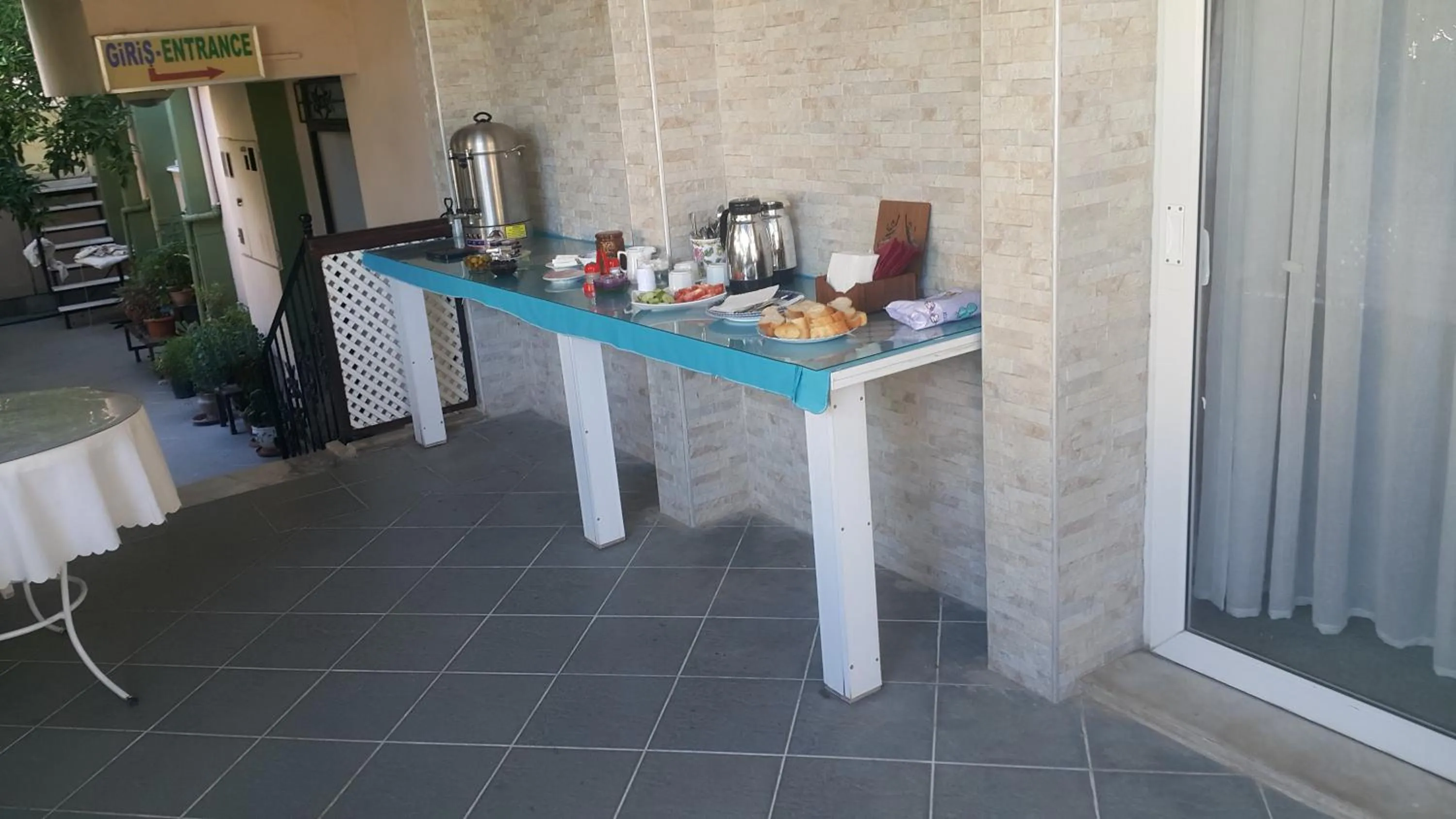 Continental breakfast in Cicek Hotel & Apartments