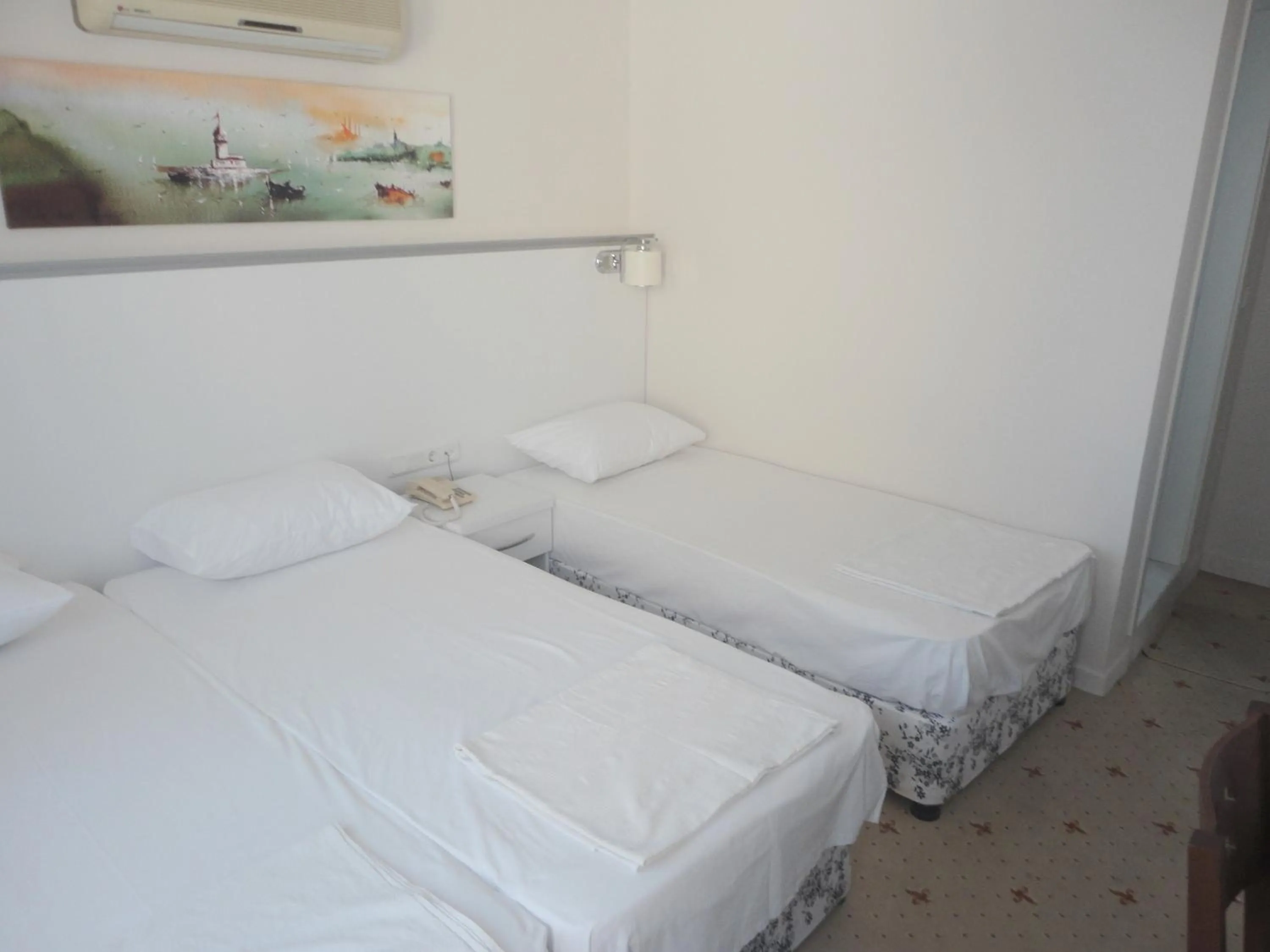 Photo of the whole room, Bed in Cicek Hotel & Apartments