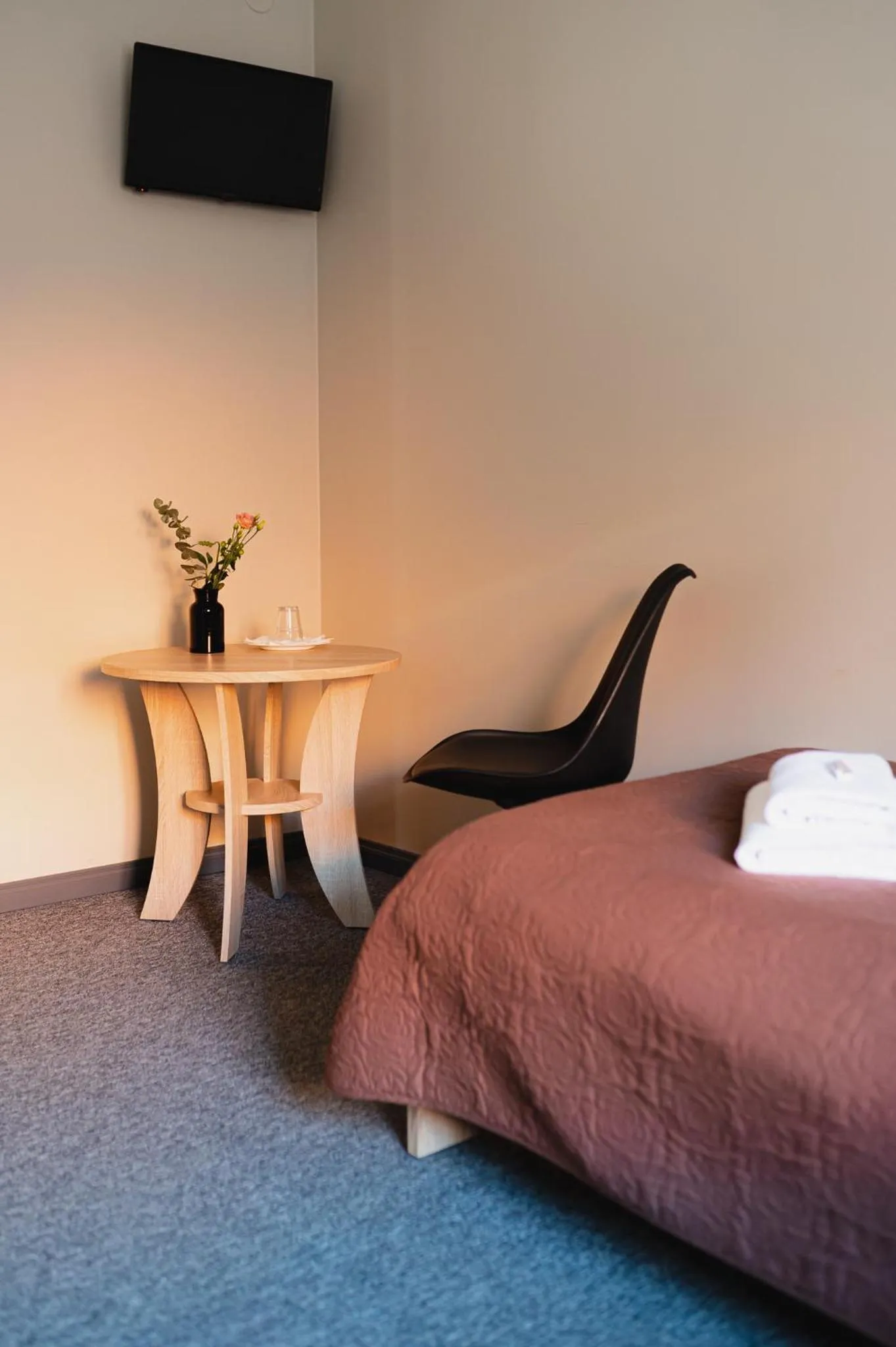 Bed in Jēkaba sēta